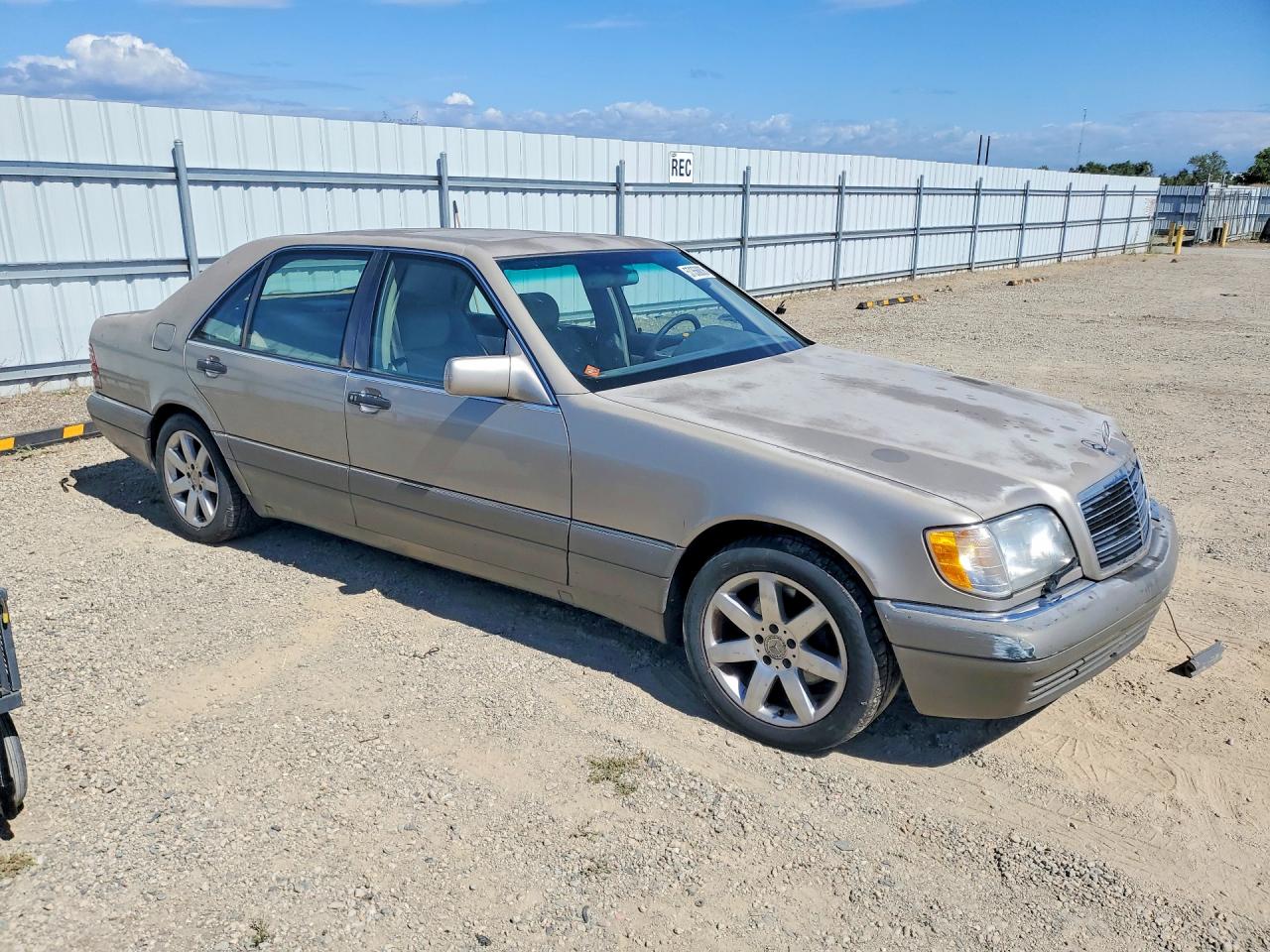 1995 Mercedes-benz S 420 Tan vin: WDBGA43E9SA252433