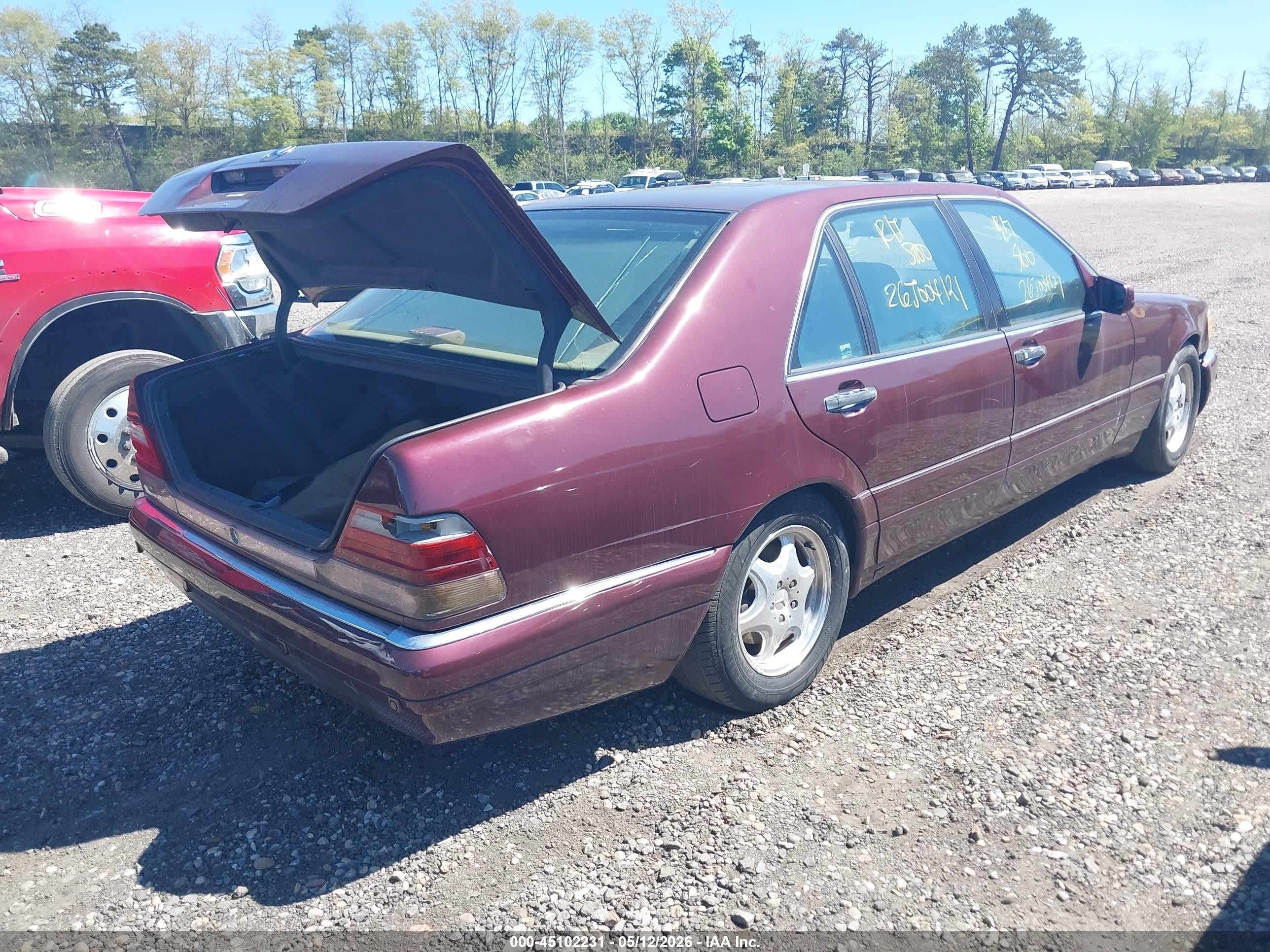 1997 Mercedes-benz S 420   Maroon vin: WDBGA43G0VA362132