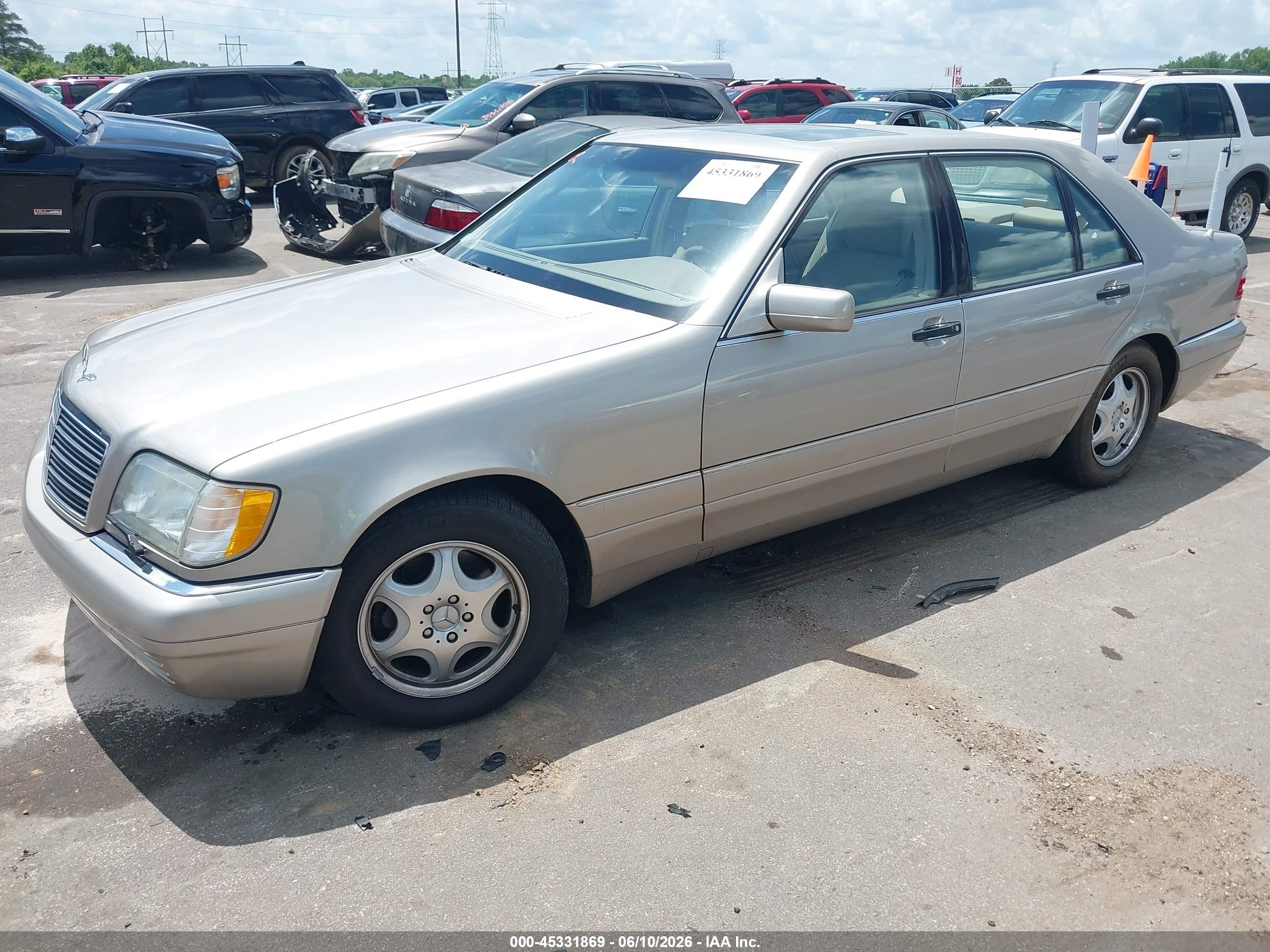 1998 Mercedes-benz S 420   Gold vin: WDBGA43G2WA396042