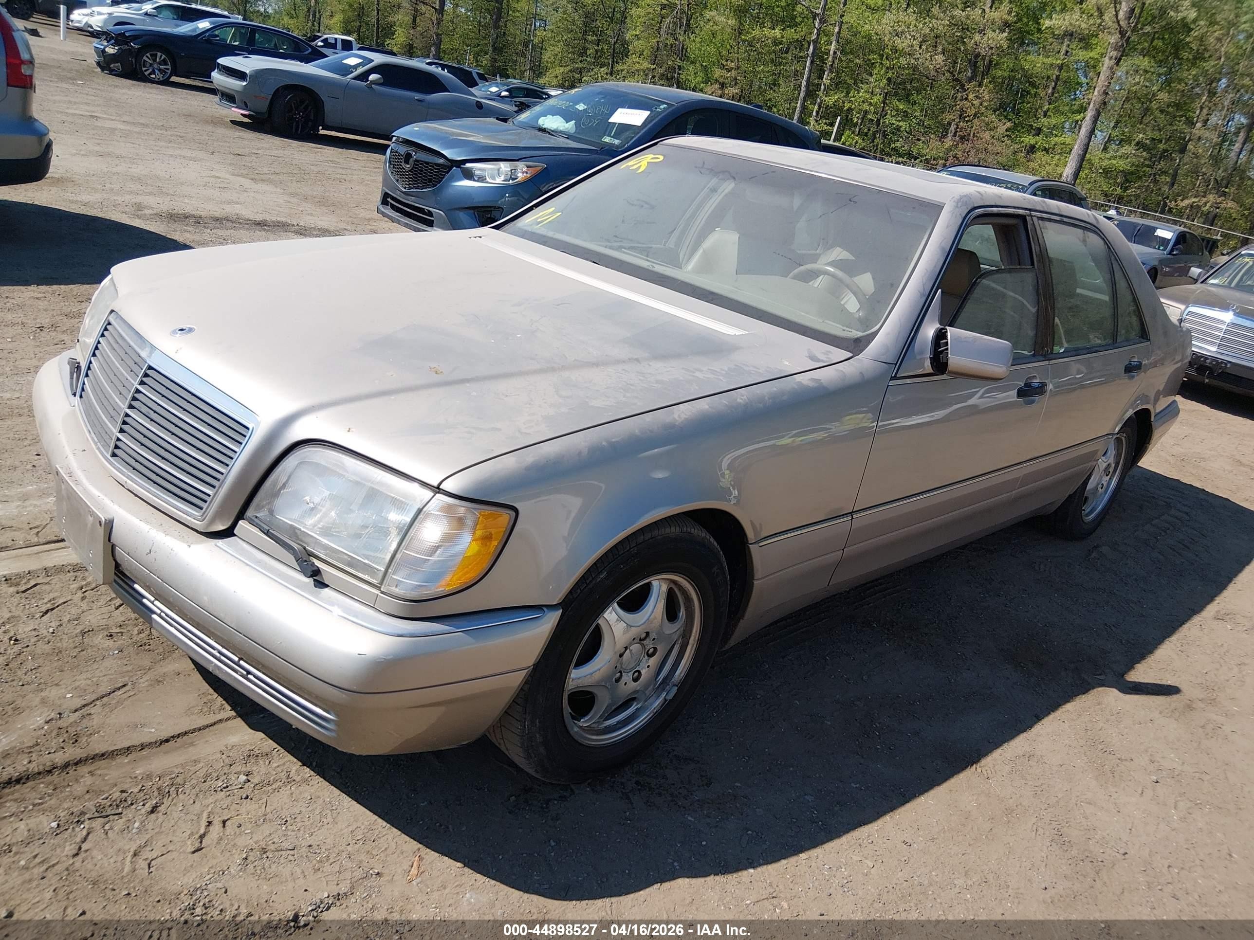1998 Mercedes-benz S 420   Gold vin: WDBGA43G5WA394172