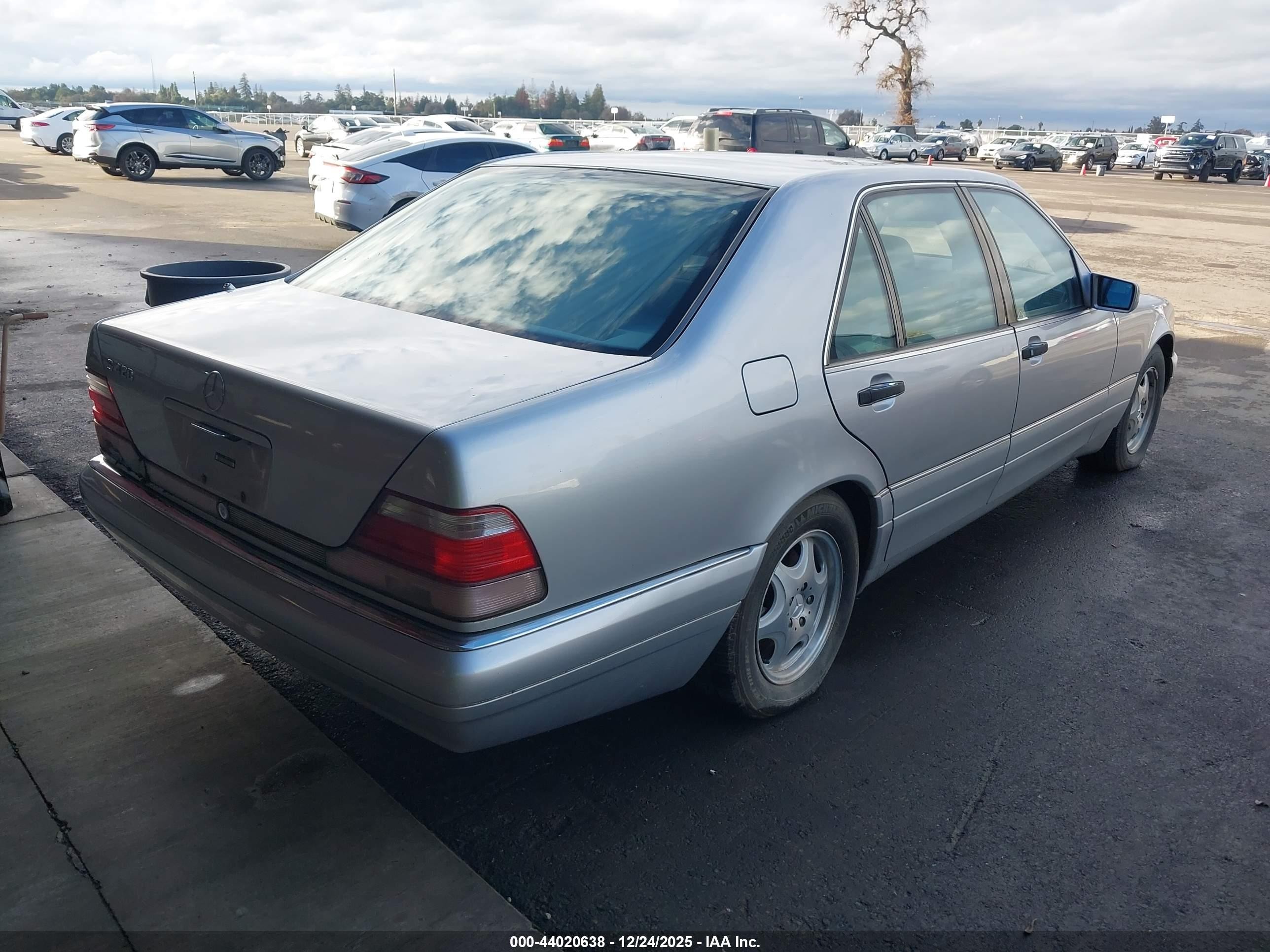1998 Mercedes-benz S 420   Silver vin: WDBGA43G5WA396780