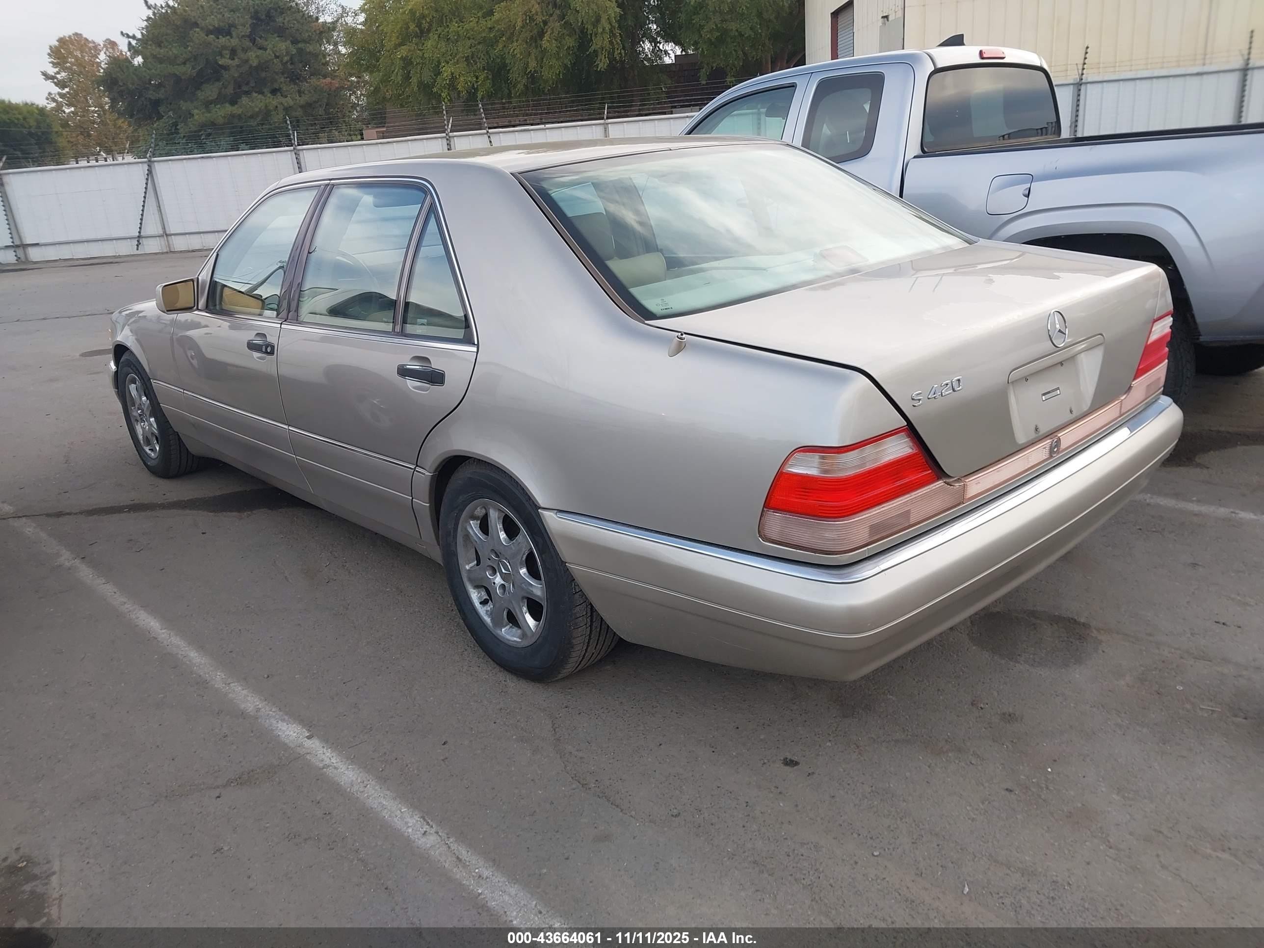 1998 Mercedes-benz S 420   Champagne vin: WDBGA43G6WA379471