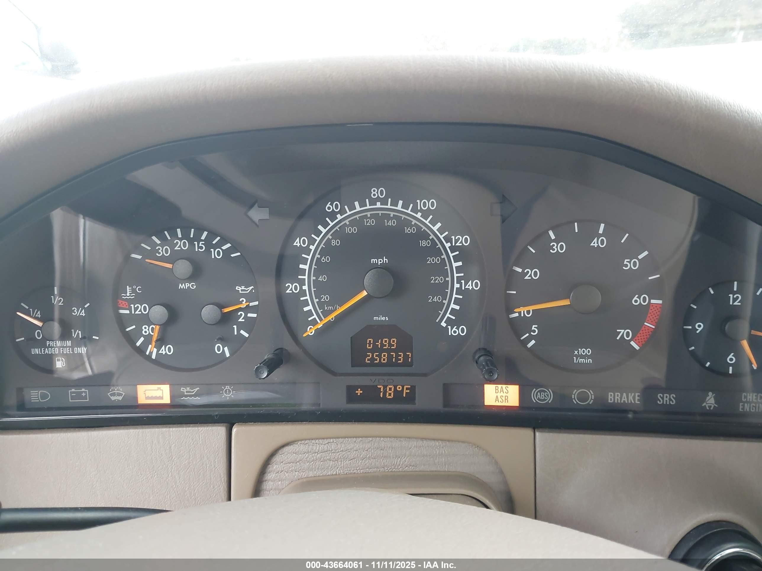 1998 Mercedes-benz S 420   Champagne vin: WDBGA43G6WA379471