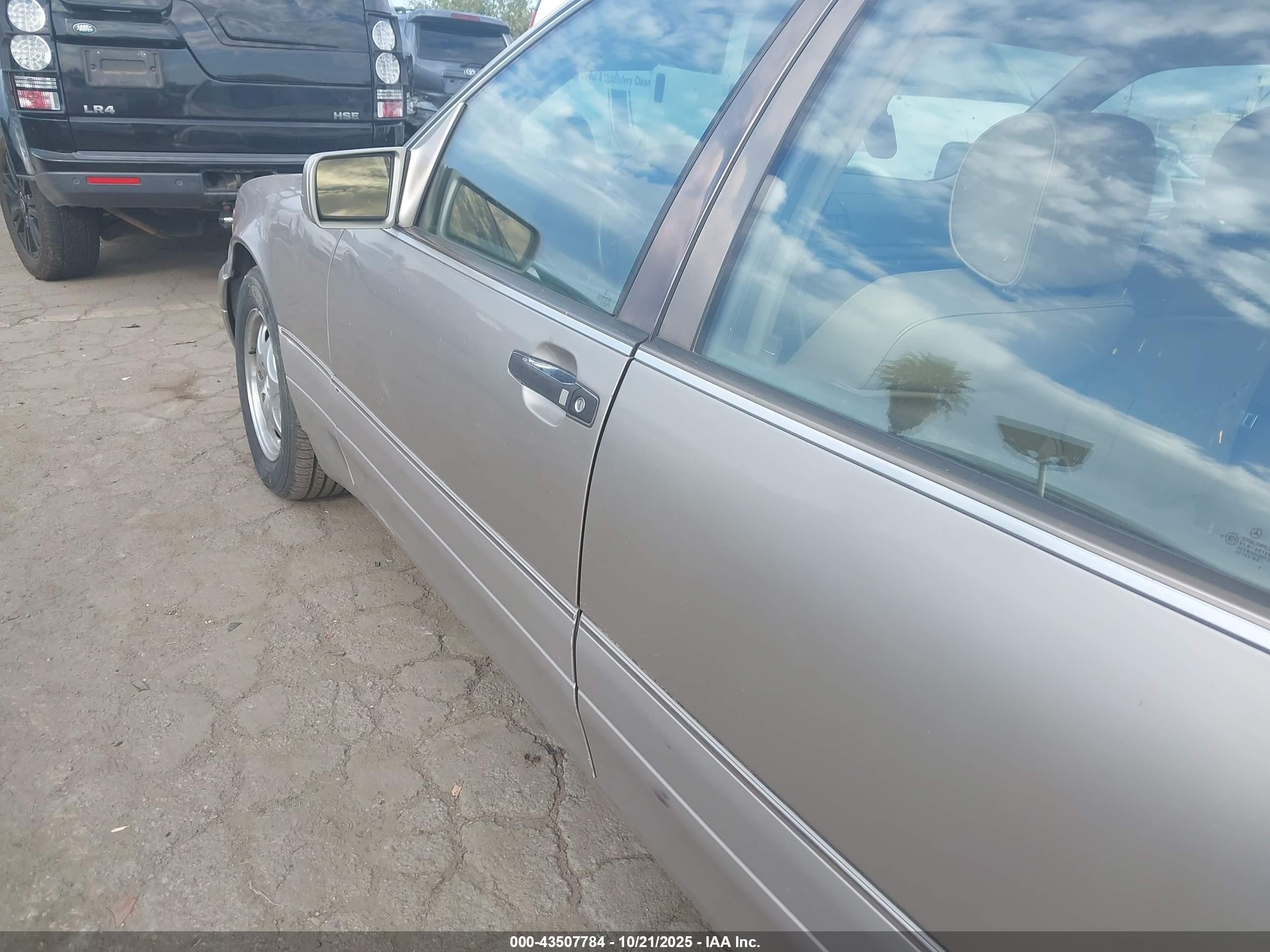 1997 Mercedes-benz S 420 Золотой vin: WDBGA43G7VA346011