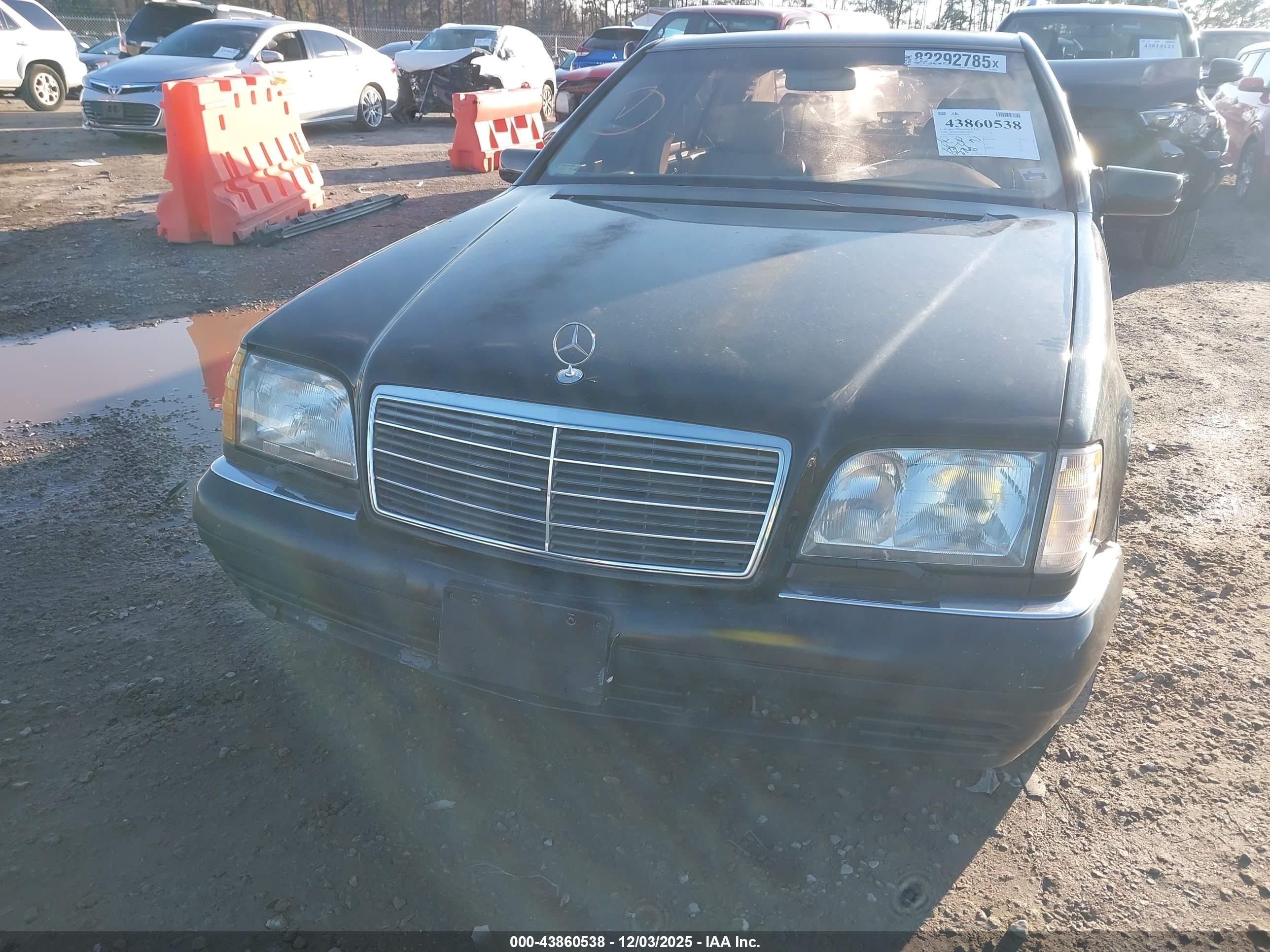1998 Mercedes-benz S 420   Black vin: WDBGA43G7WA388390