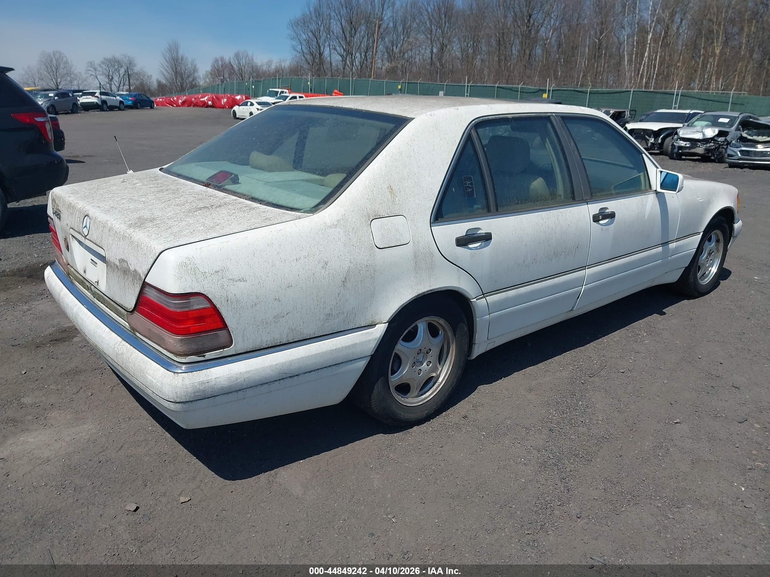 1997 Mercedes-benz S 420   White vin: WDBGA43G8VA345353