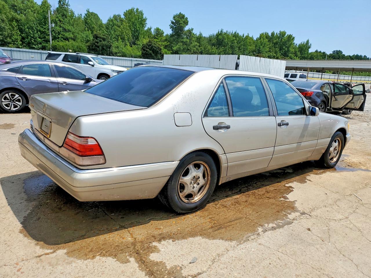 1998 Mercedes-benz S 420 Tan vin: WDBGA43G8WA380640