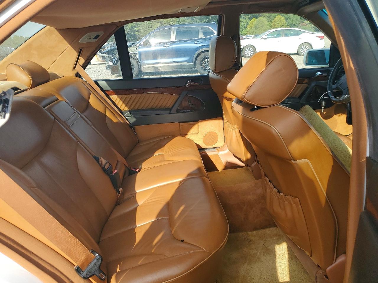 1992 Mercedes-benz 500 Sel White vin: WDBGA51E1NA033673