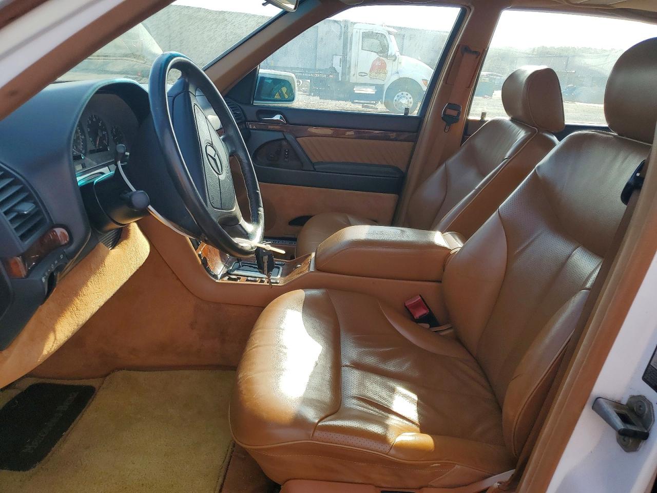 1992 Mercedes-benz 500 Sel White vin: WDBGA51E1NA033673