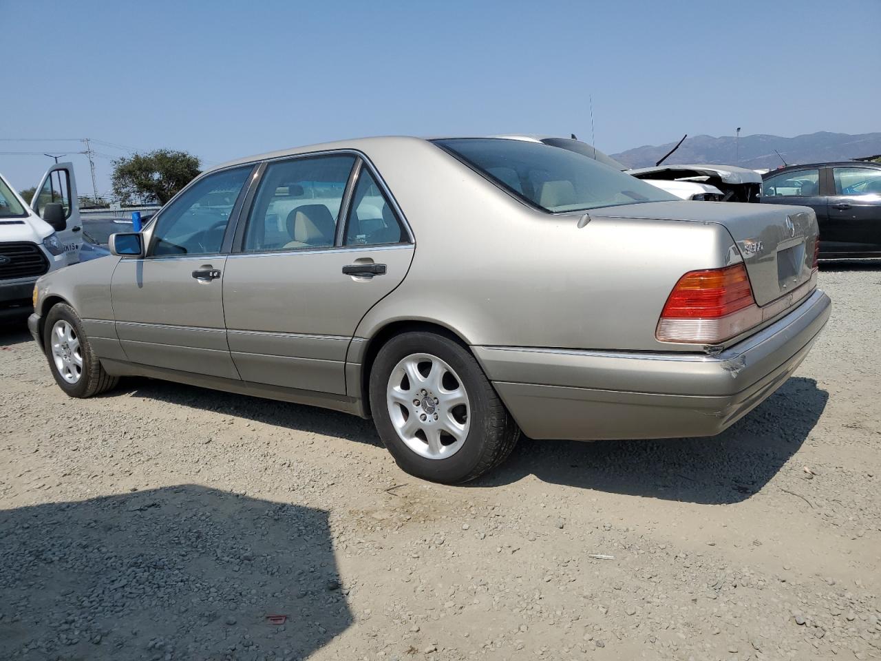 1995 Mercedes-benz S 500 Gold vin: WDBGA51E1SA231911