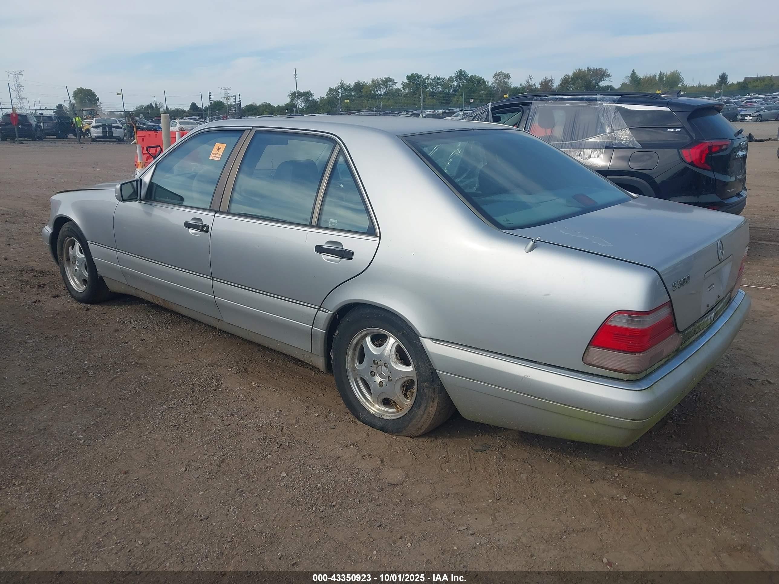 1998 Mercedes-benz S 500   Silver vin: WDBGA51G3WA382238