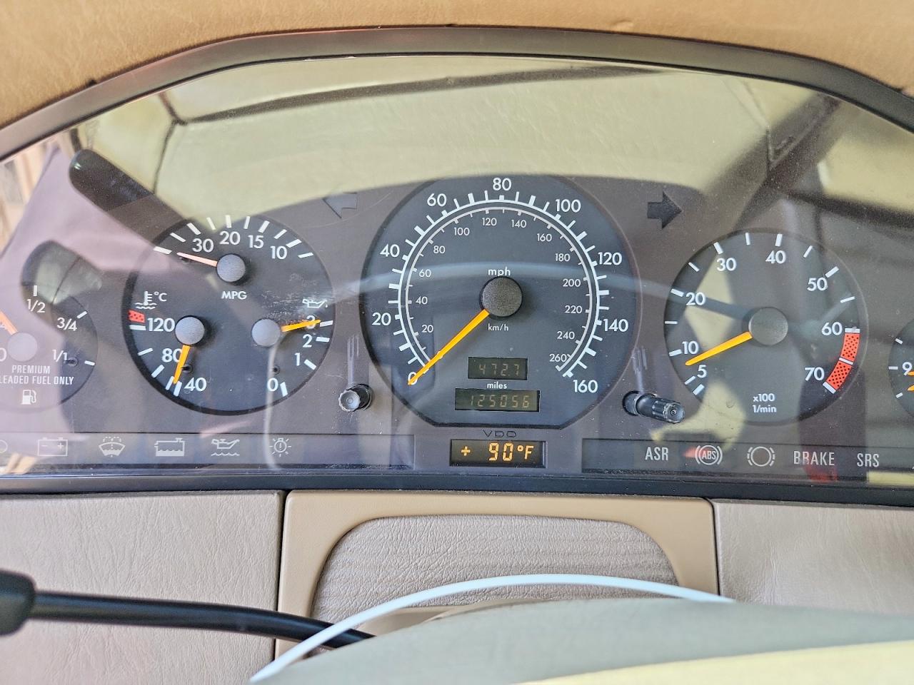 1997 Mercedes-benz S 500 Beige vin: WDBGA51G6VA372057