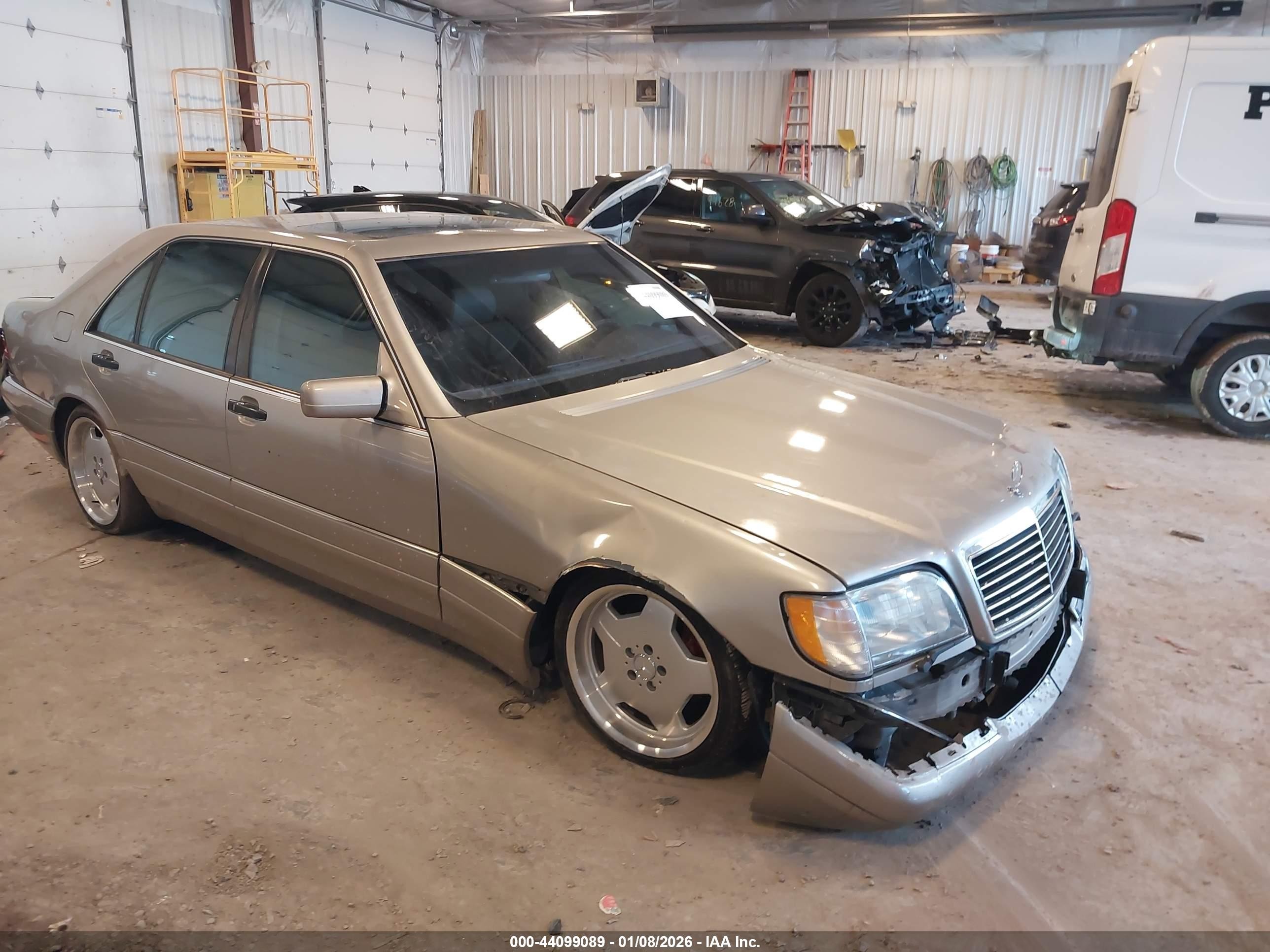 1999 Mercedes-benz S 500   Серебряный vin: WDBGA51G6XA423530