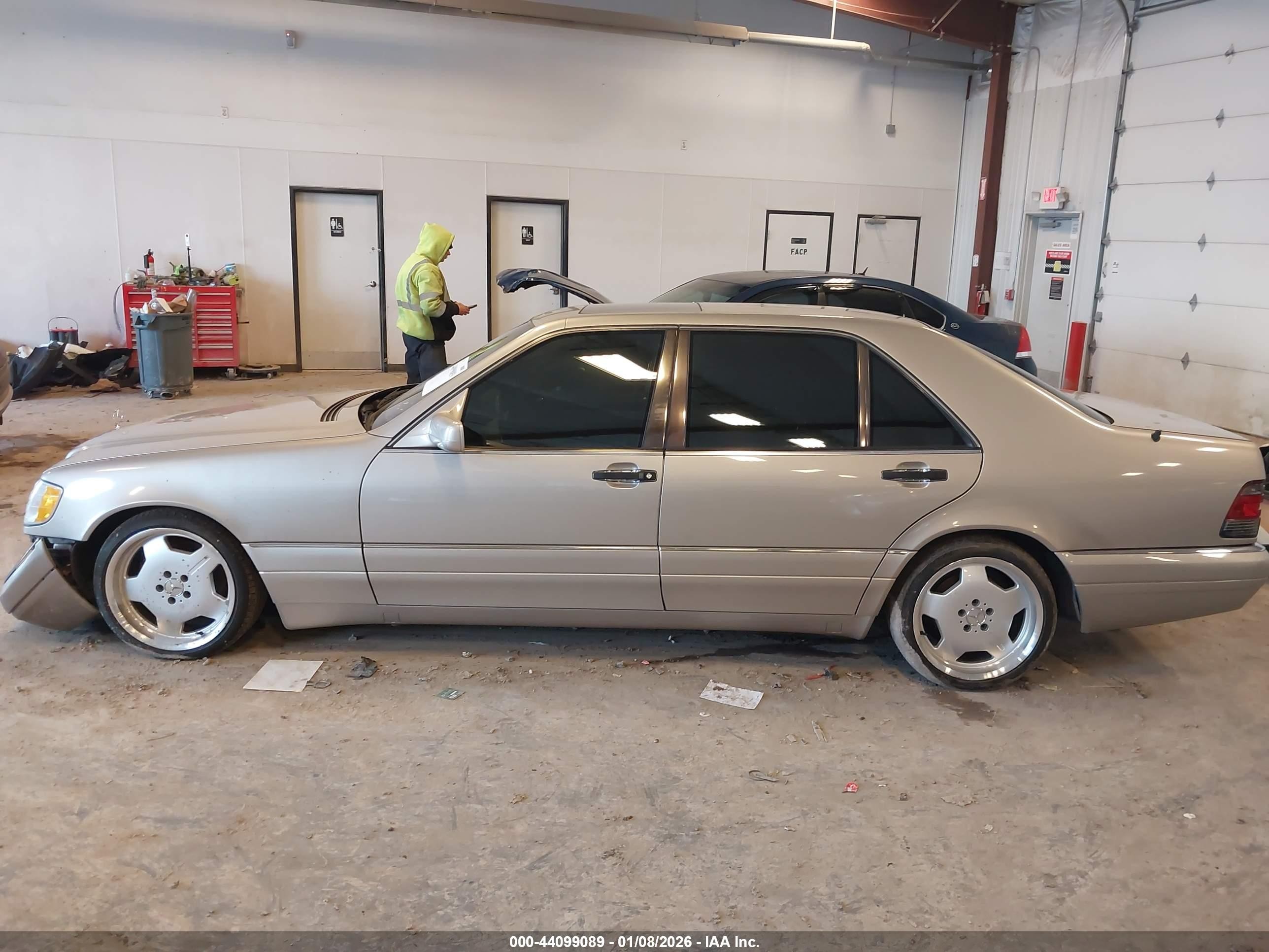1999 Mercedes-benz S 500   Silver vin: WDBGA51G6XA423530