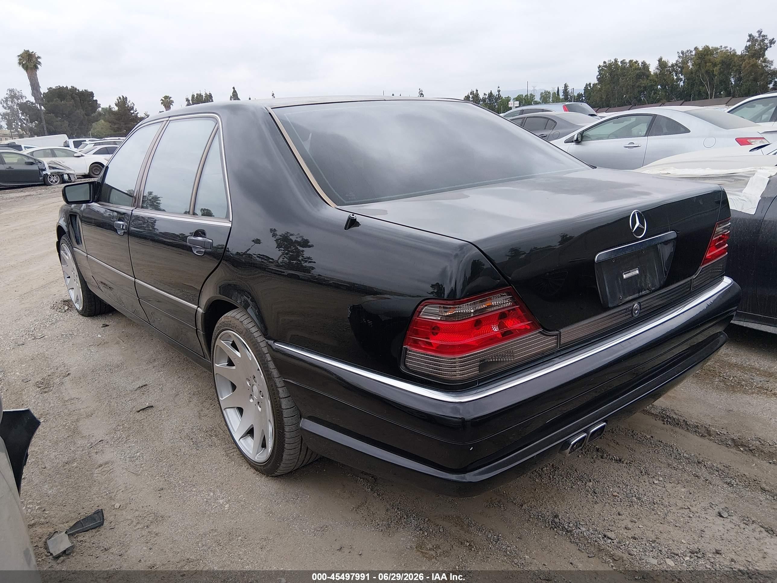 1998 Mercedes-benz S 500   Black vin: WDBGA51G8WA388987