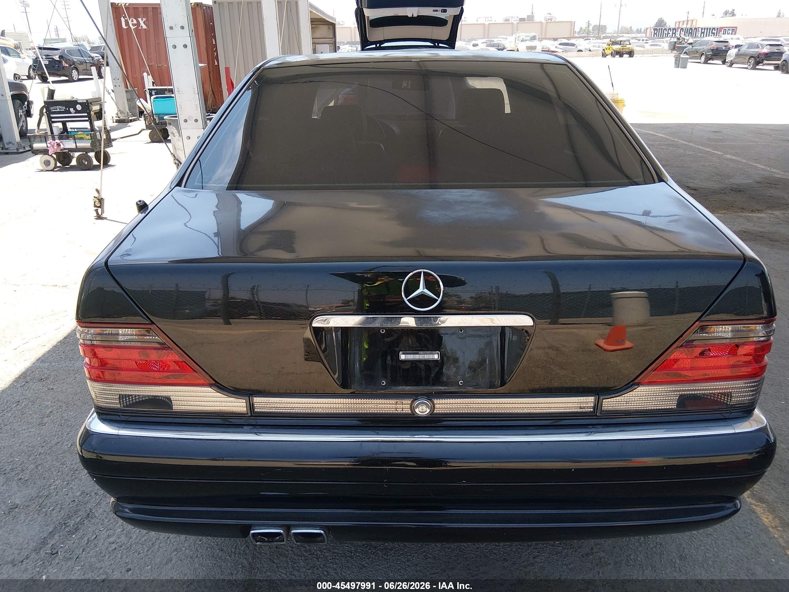 1998 Mercedes-benz S 500   Black vin: WDBGA51G8WA388987