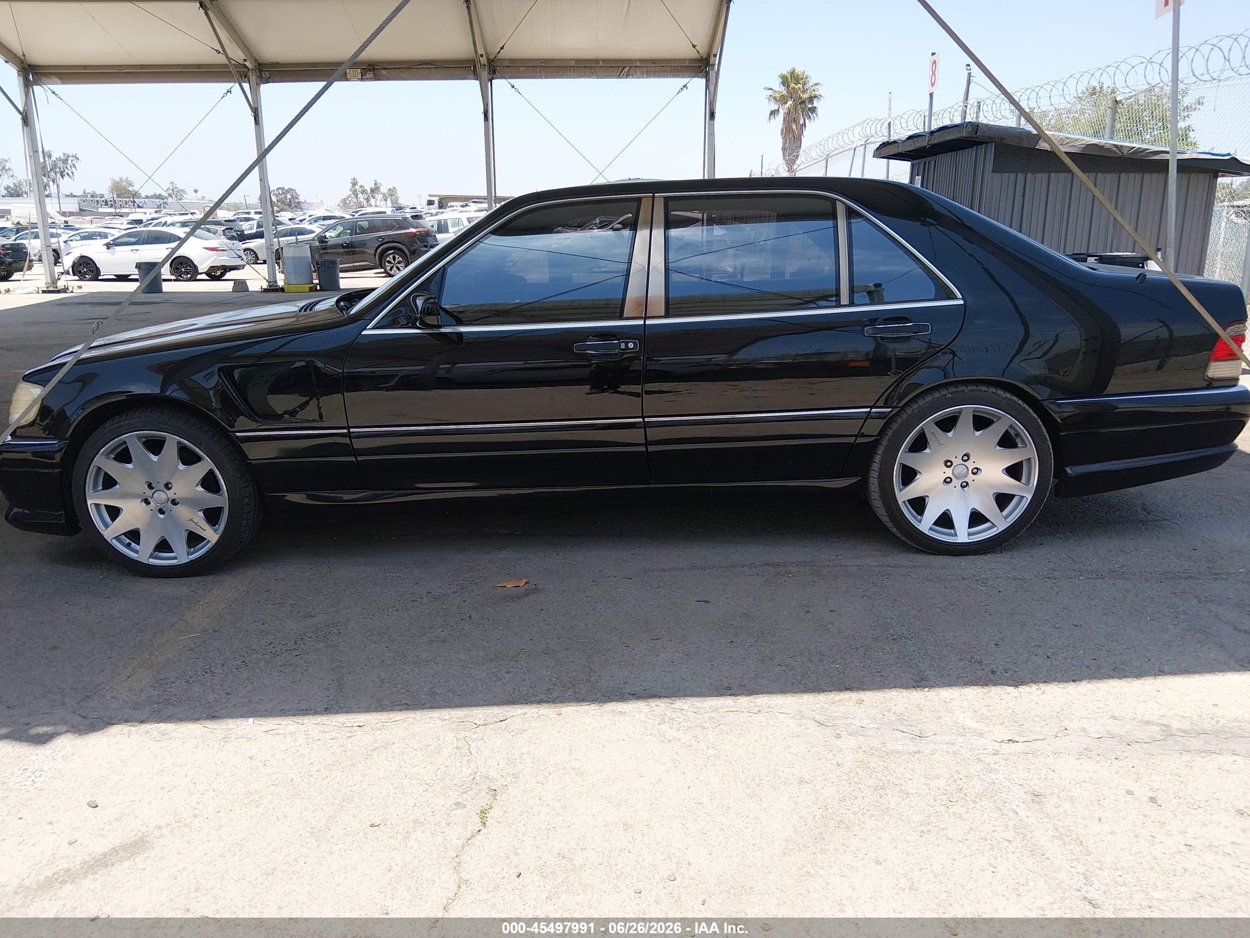 1998 Mercedes-benz S 500   Black vin: WDBGA51G8WA388987