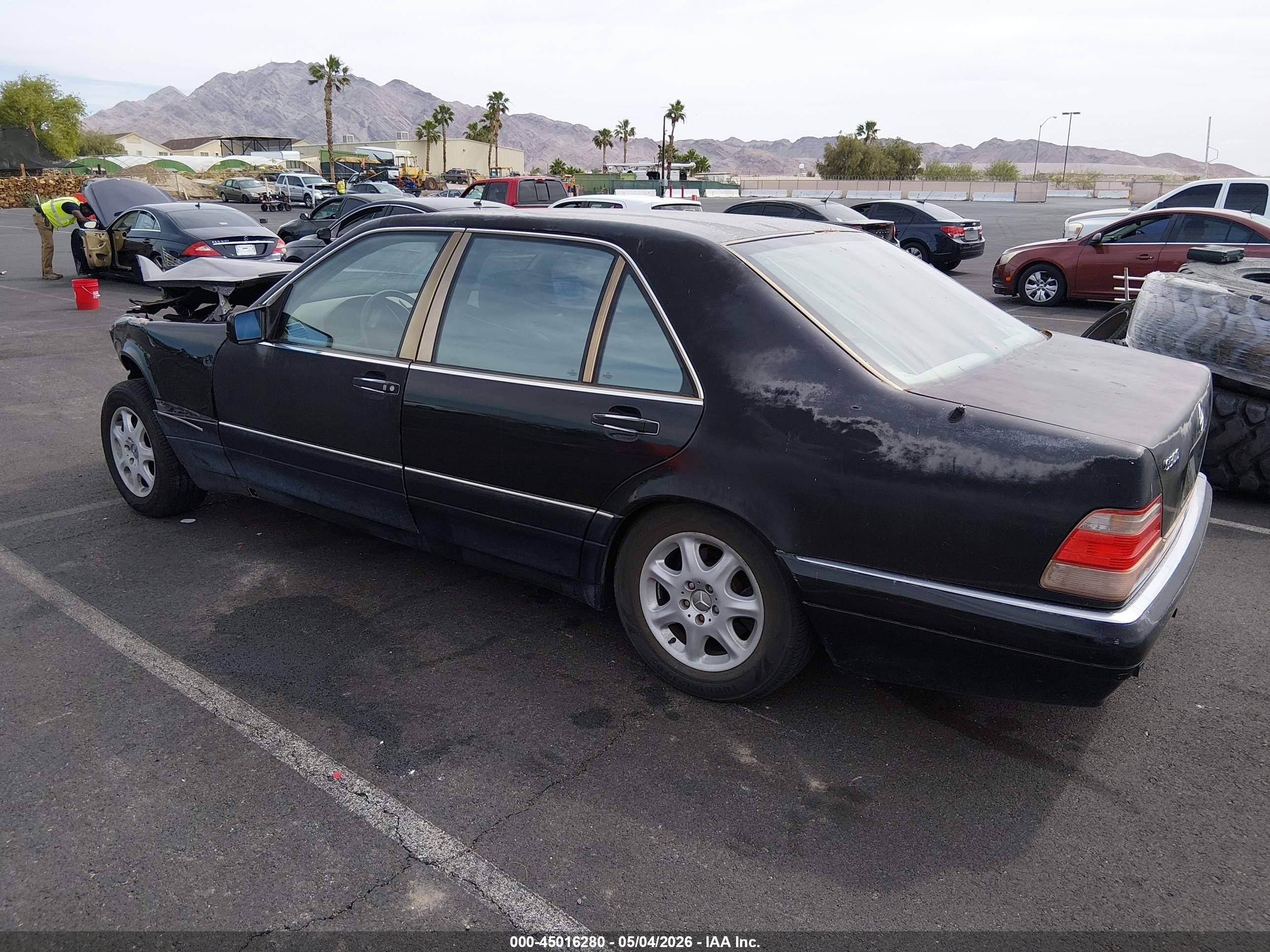 1998 Mercedes-benz S 500   Black vin: WDBGA51G8WA402256