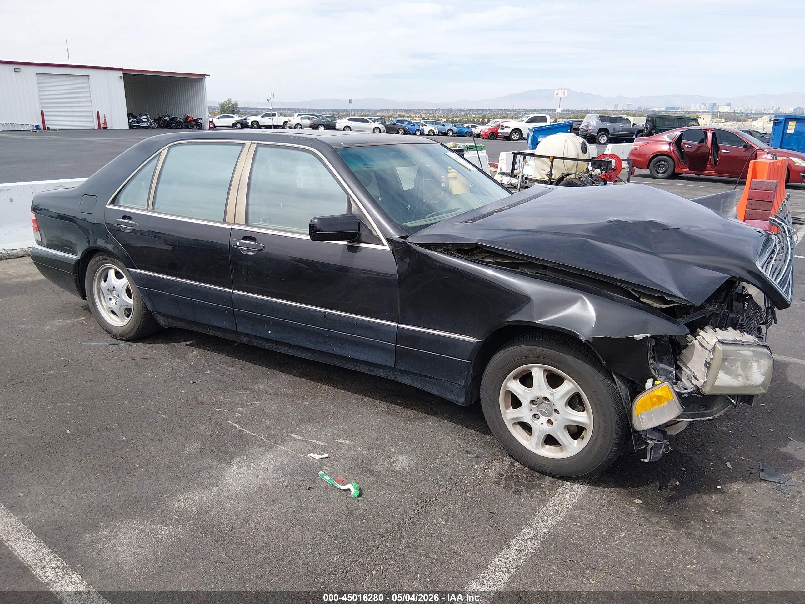 1998 Mercedes-benz S 500   Black vin: WDBGA51G8WA402256
