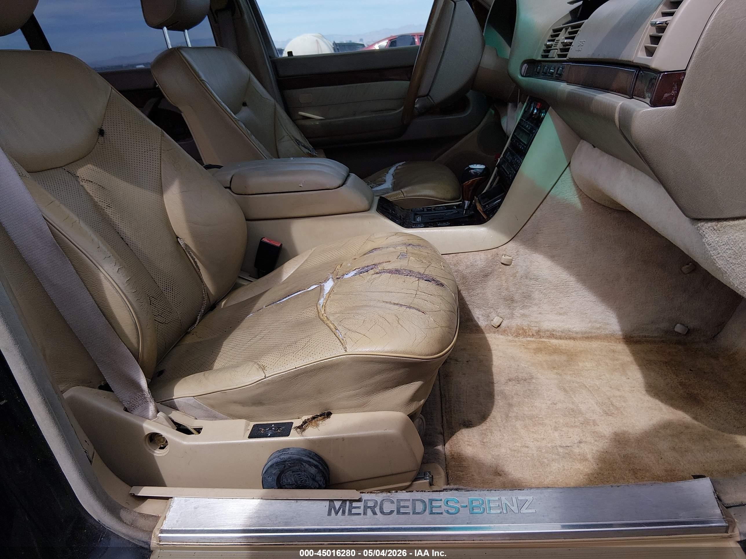 1998 Mercedes-benz S 500   Black vin: WDBGA51G8WA402256