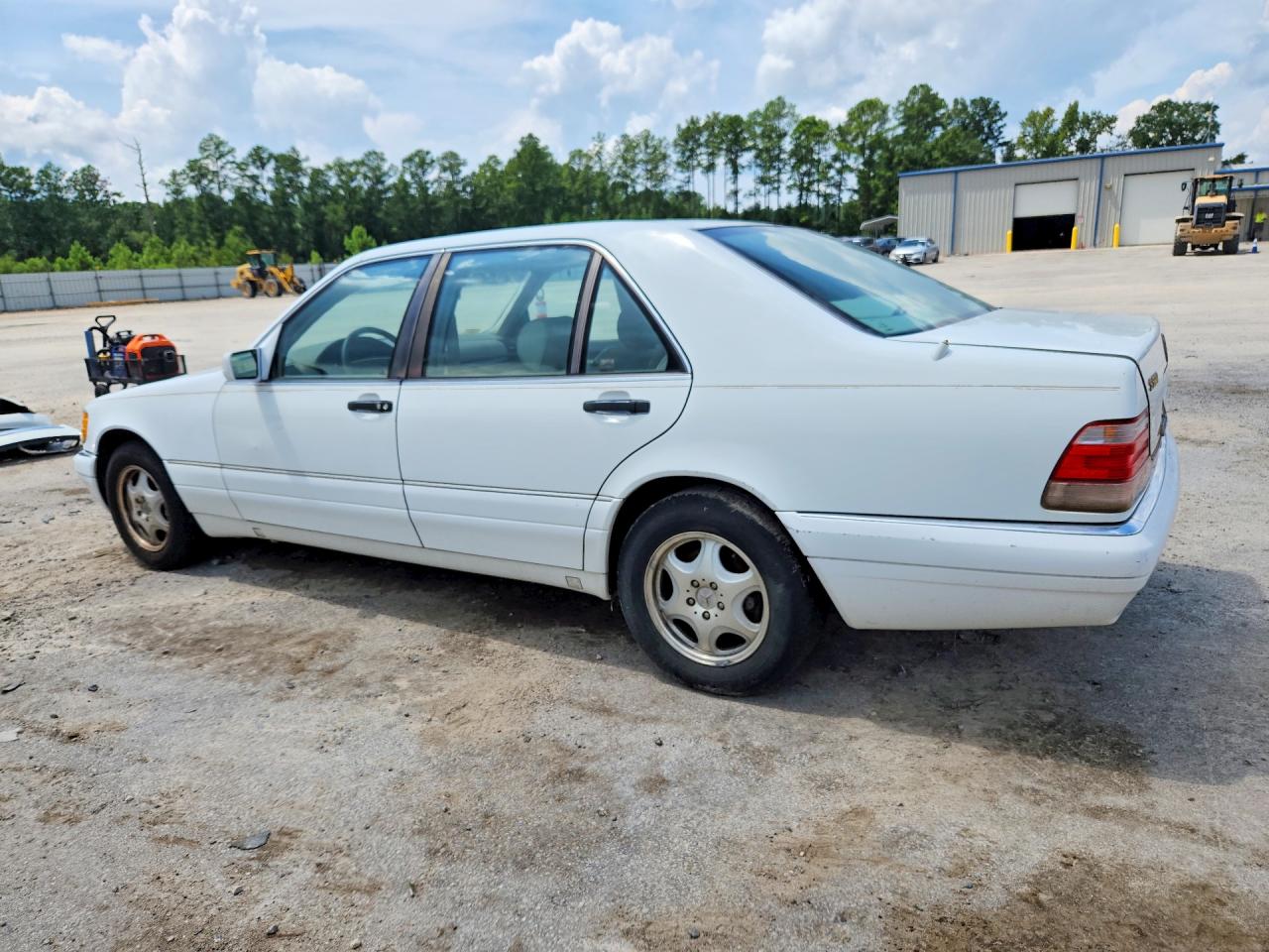 1999 Mercedes-benz S 500 White vin: WDBGA51G8XA429460