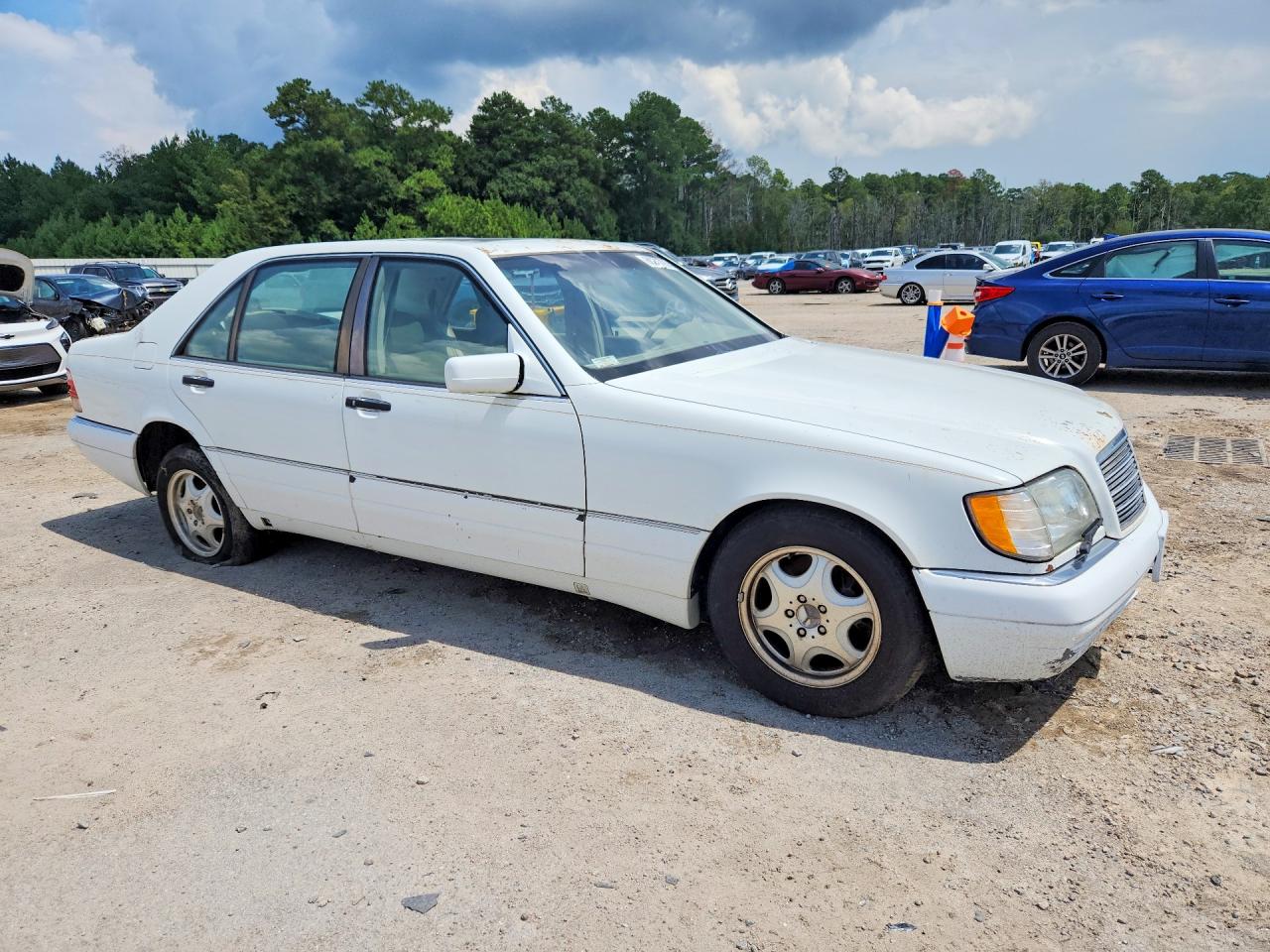 1999 Mercedes-benz S 500 White vin: WDBGA51G8XA429460