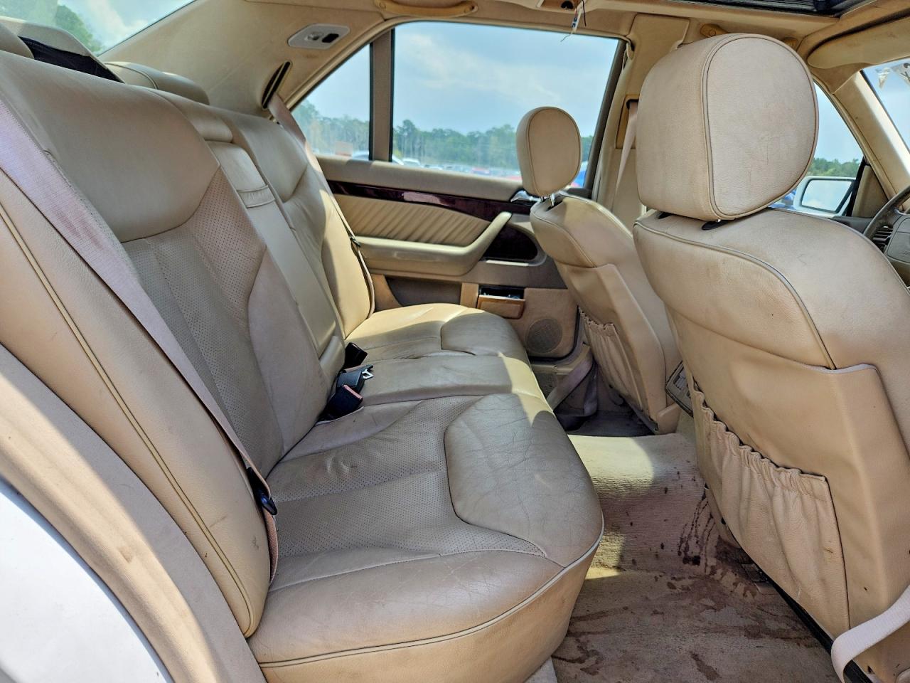 1999 Mercedes-benz S 500 White vin: WDBGA51G8XA429460