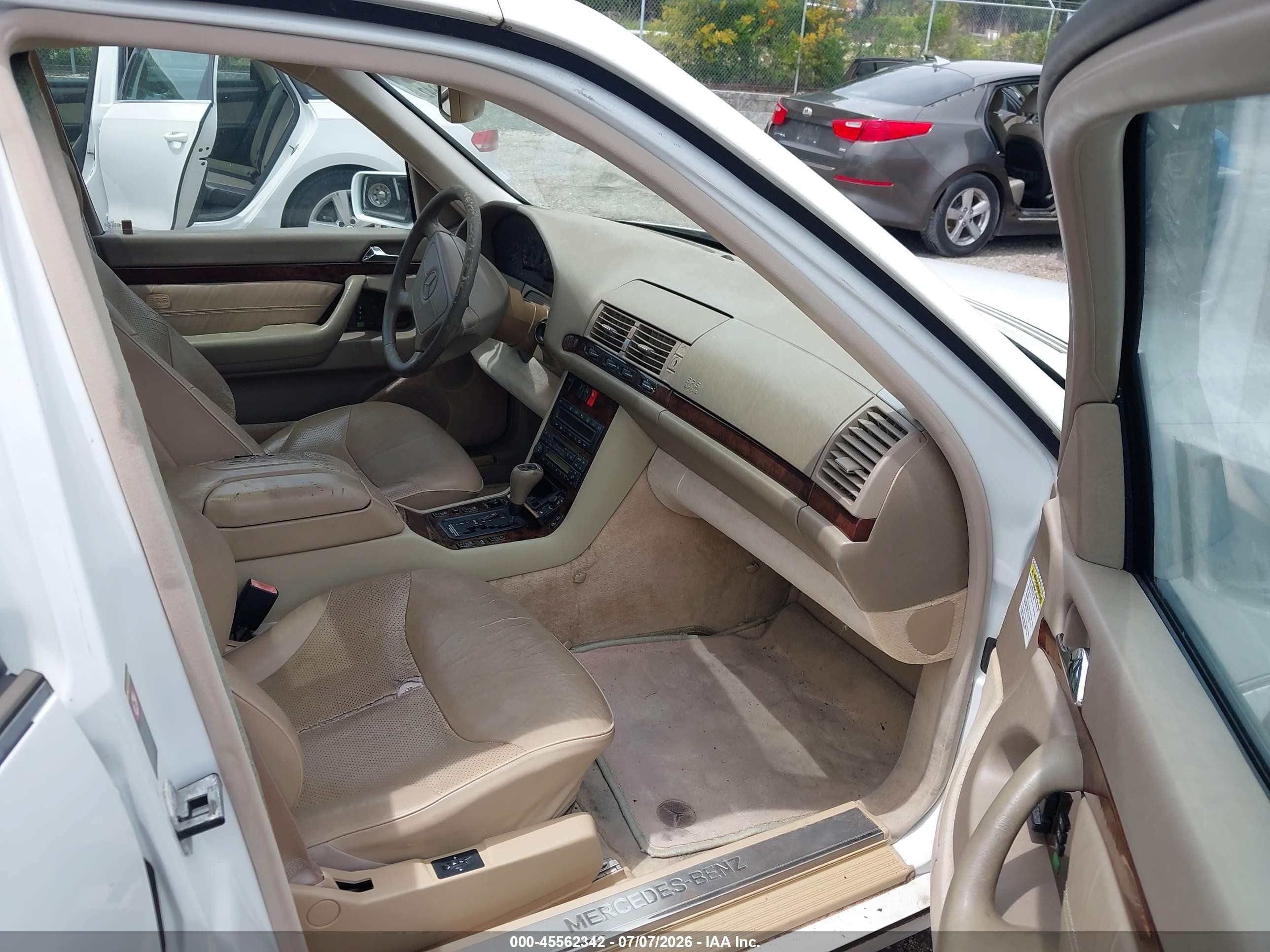 1998 Mercedes-benz S 500   White vin: WDBGA51GXWA396864