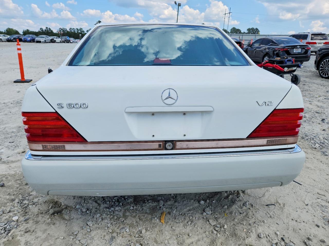 1994 Mercedes-benz S 600 White vin: WDBGA57E5RA151240