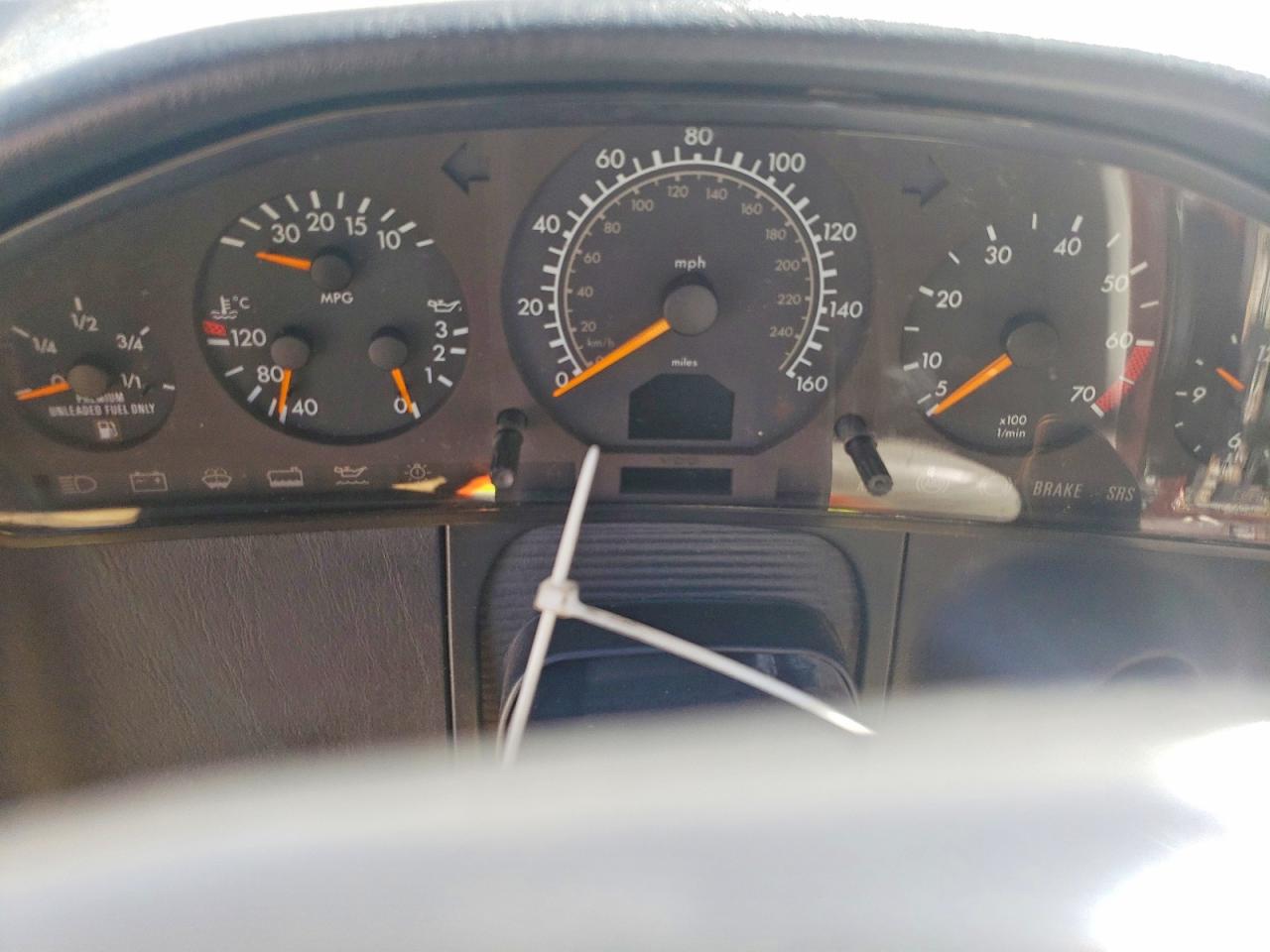 1999 Mercedes Benz Cl 500 White vin: WDBGA70GXXA414357