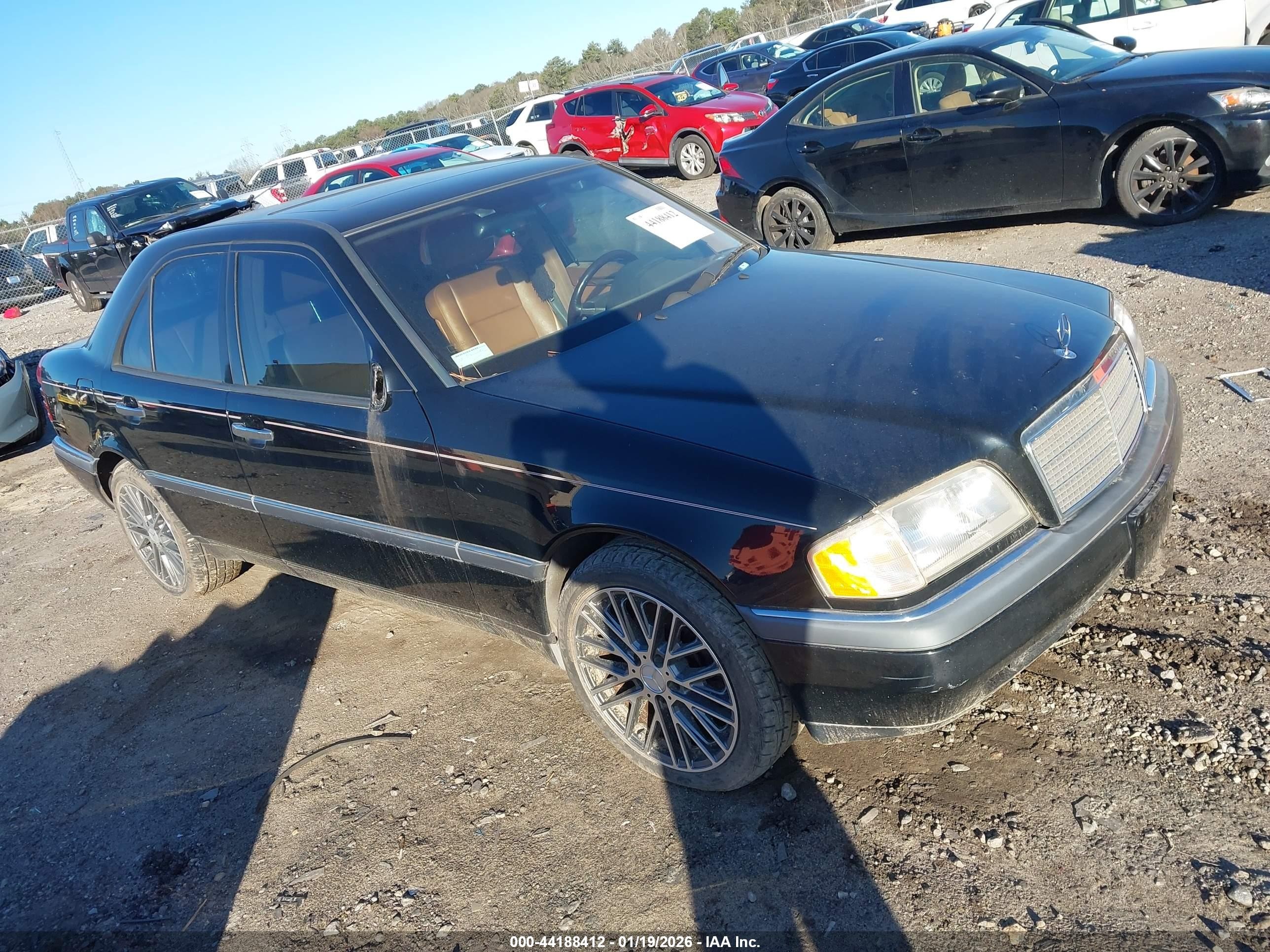 1996 Mercedes-benz C 220 Black vin: WDBHA22E0TF368649