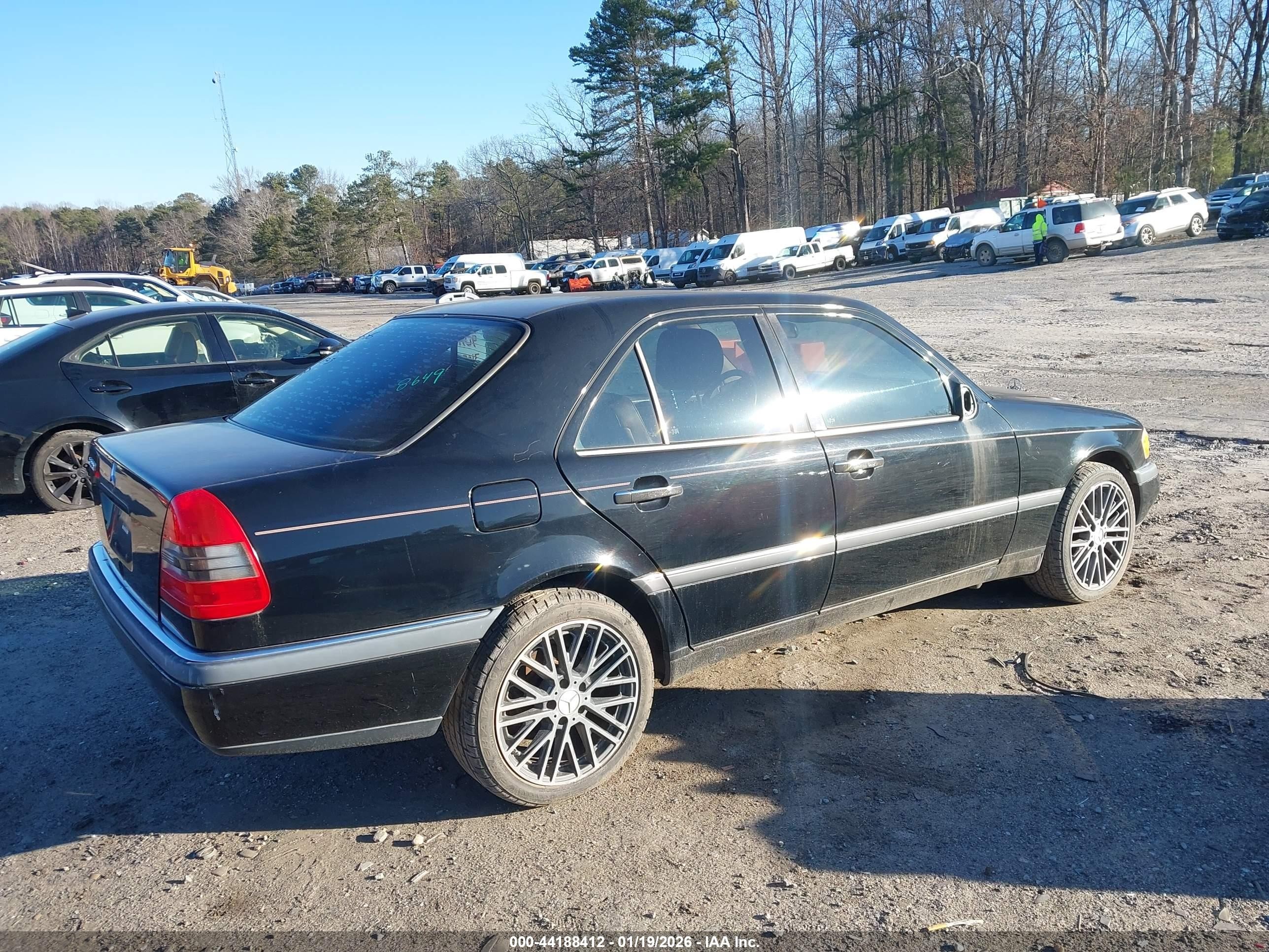 1996 Mercedes-benz C 220 Black vin: WDBHA22E0TF368649