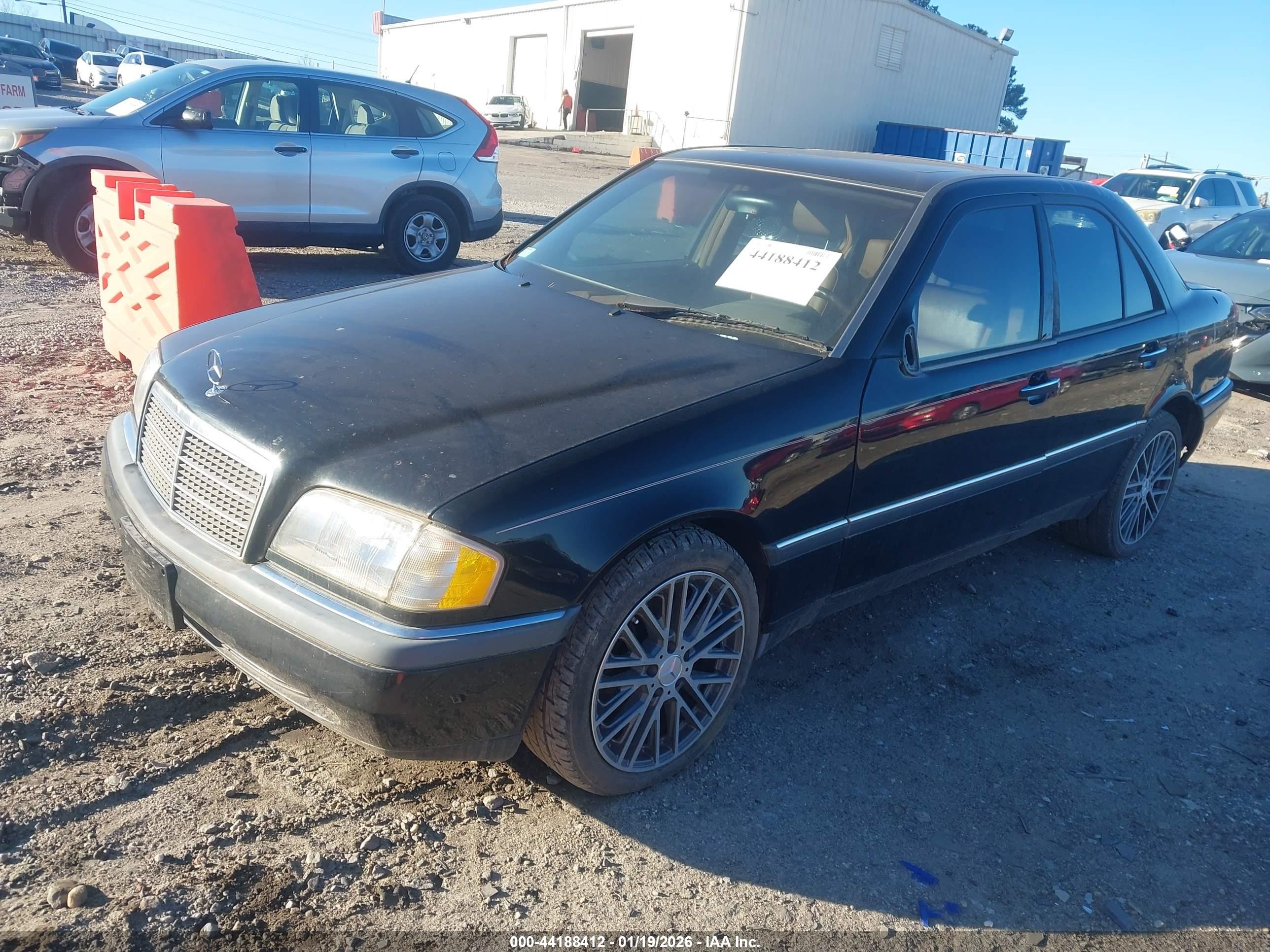 1996 Mercedes-benz C 220 Black vin: WDBHA22E0TF368649