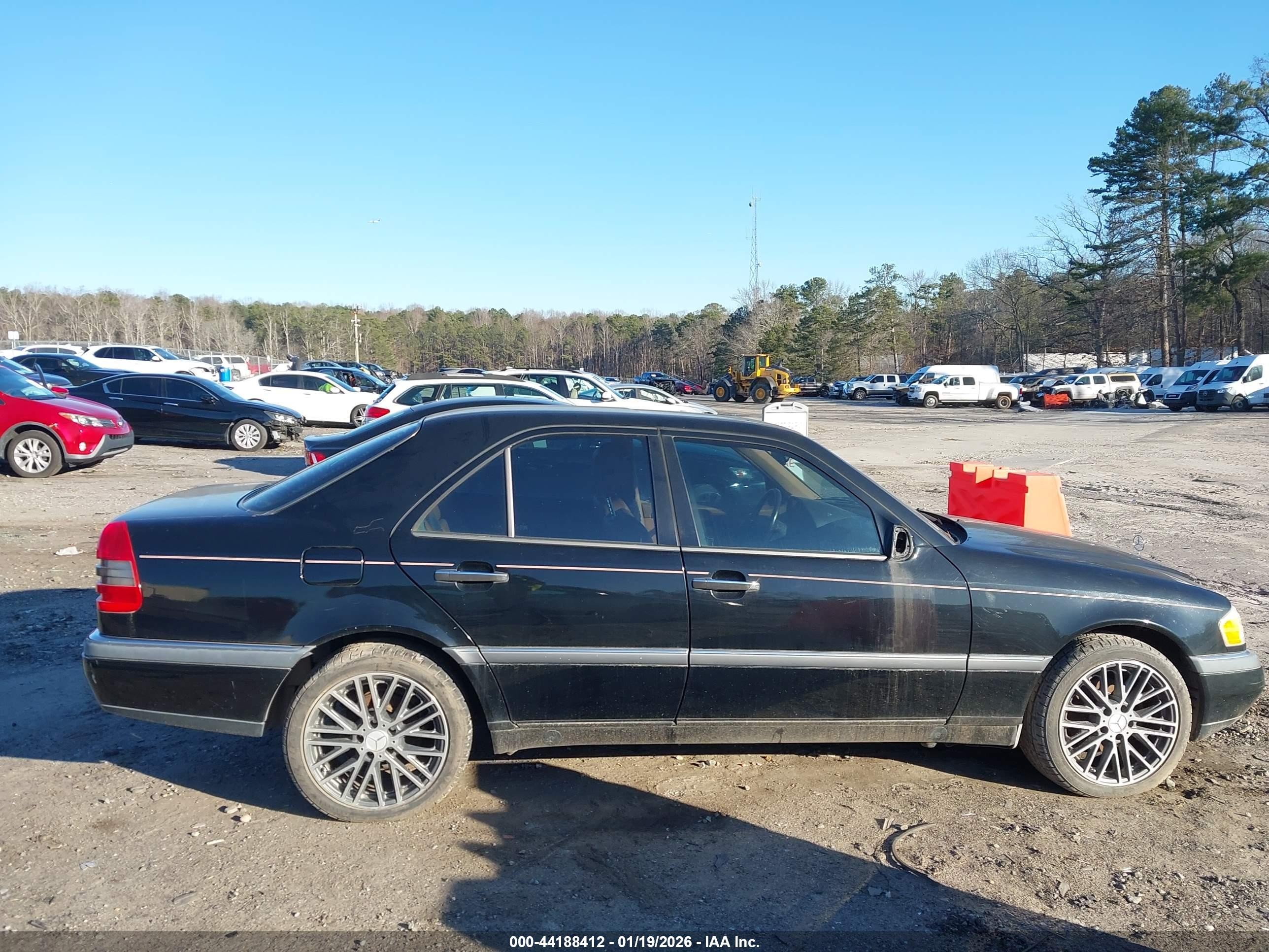 1996 Mercedes-benz C 220 Black vin: WDBHA22E0TF368649