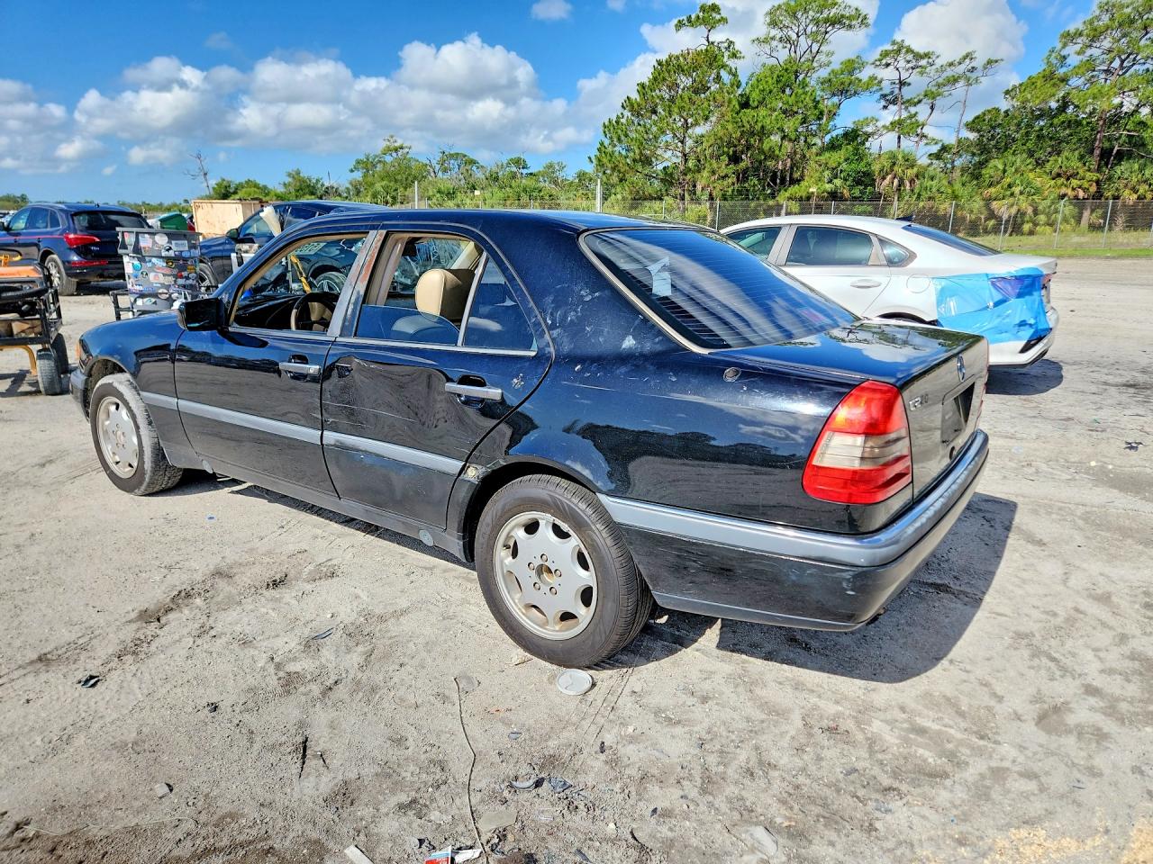 1995 Mercedes-benz C 220 Черный vin: WDBHA22E1SF229693