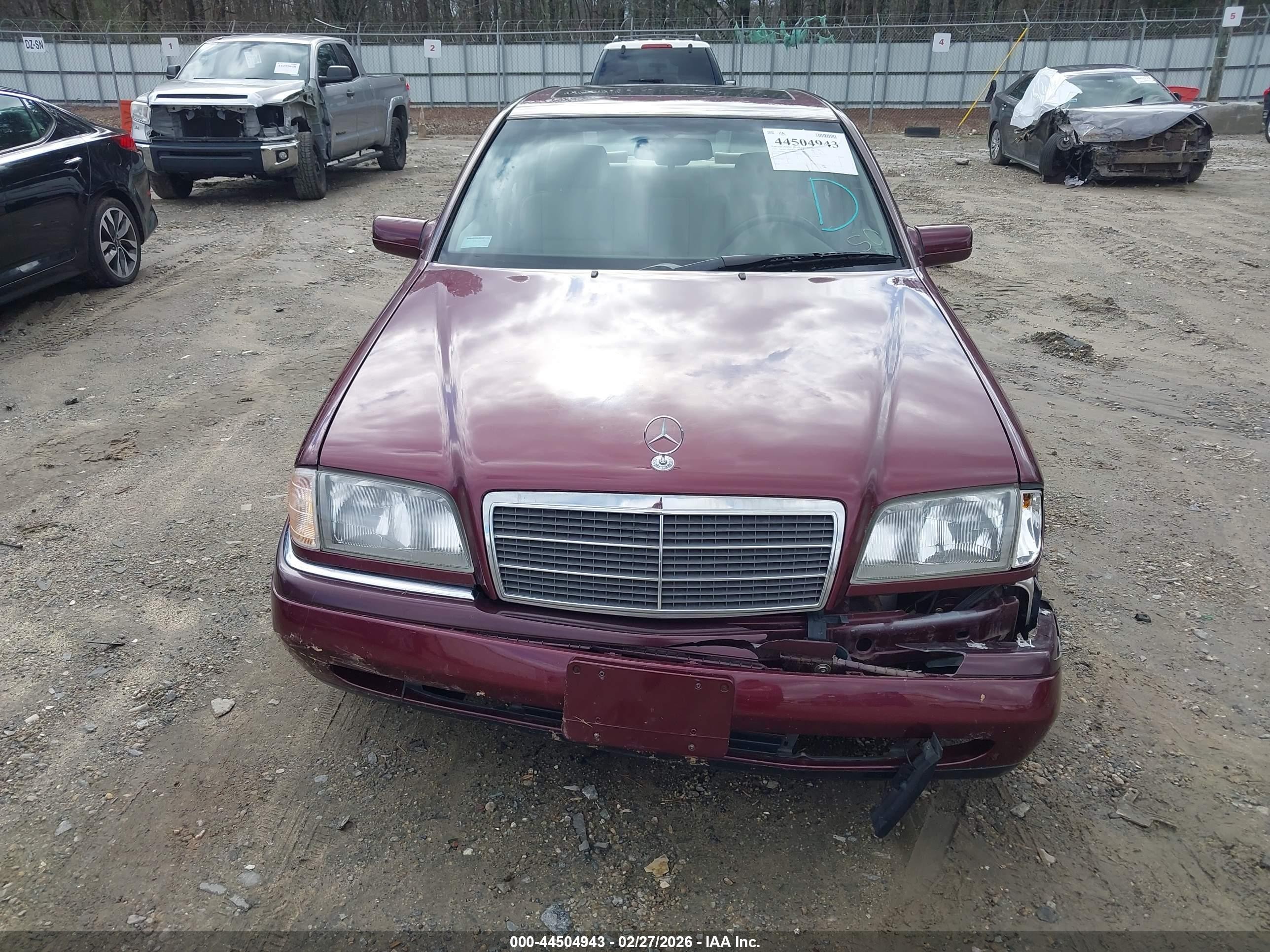 1996 Mercedes-benz C 220 Burgundy vin: WDBHA22E2TF385825