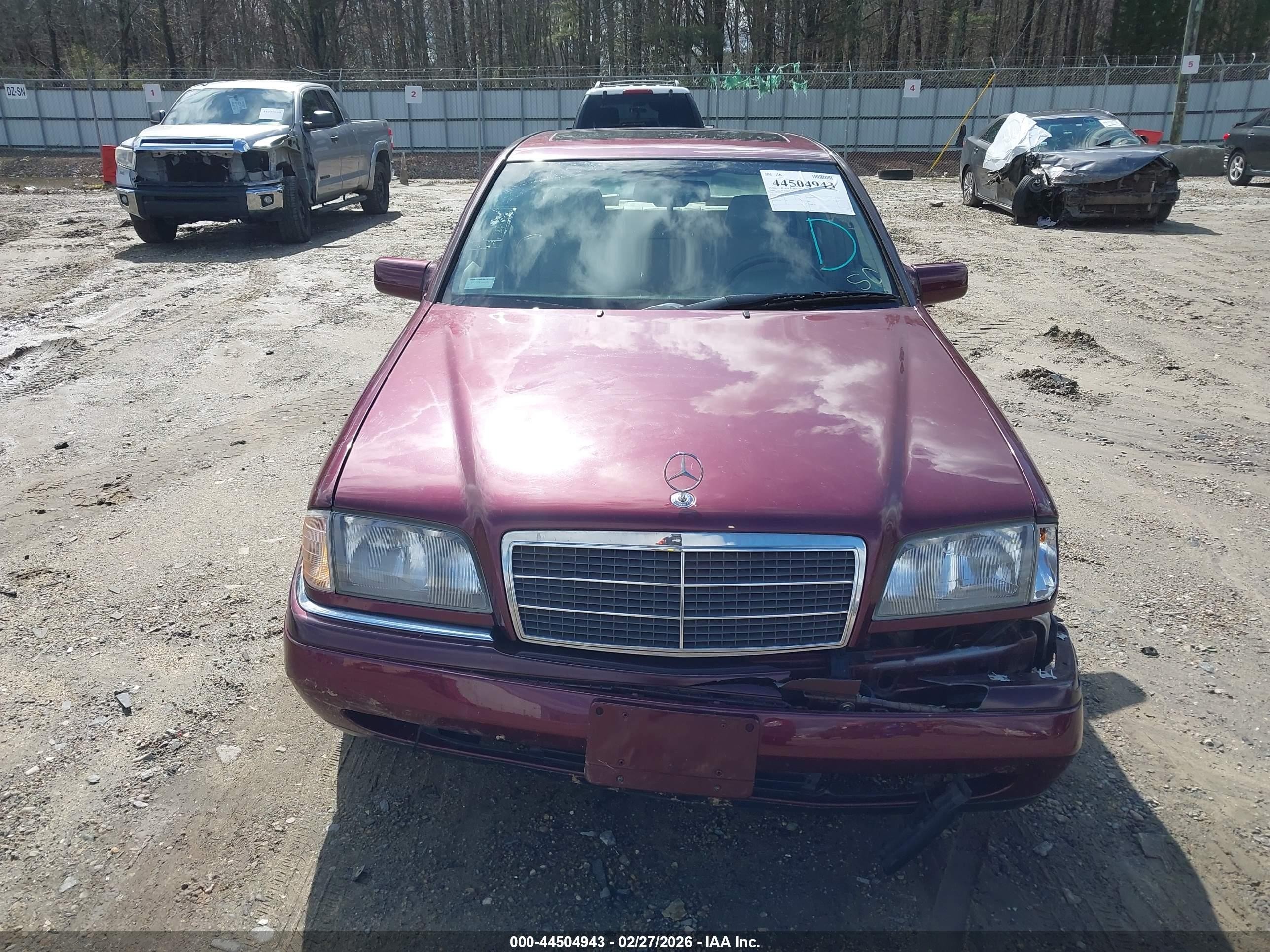 1996 Mercedes-benz C 220 Burgundy vin: WDBHA22E2TF385825
