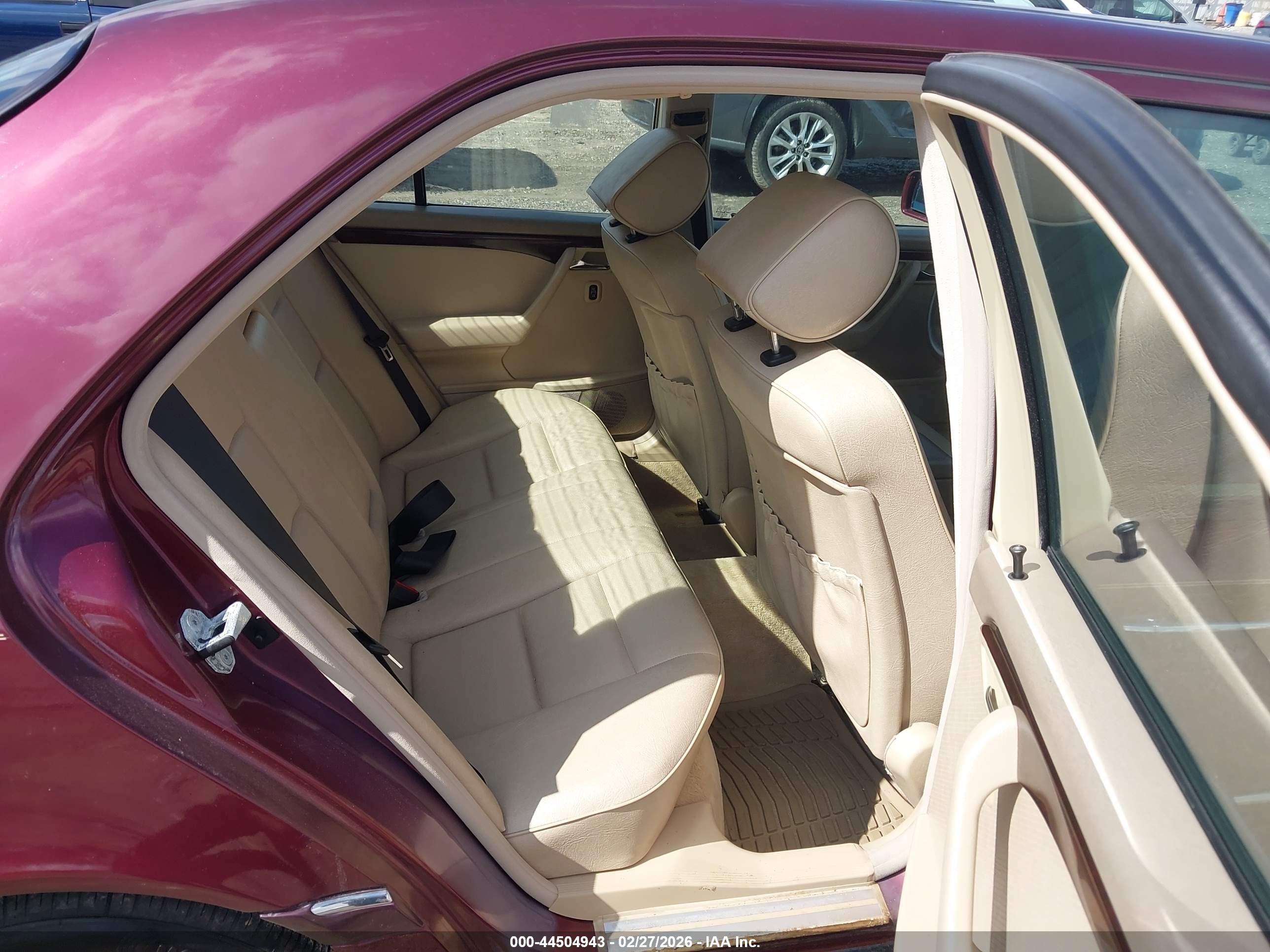 1996 Mercedes-benz C 220 Burgundy vin: WDBHA22E2TF385825