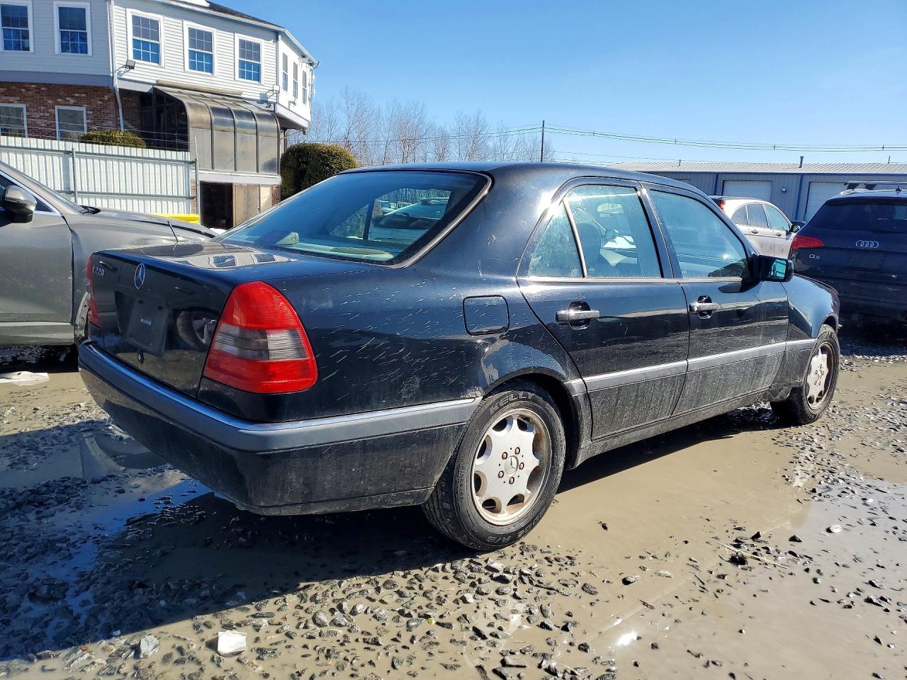 1994 Mercedes-benz C 220 Black vin: WDBHA22E3RF067415