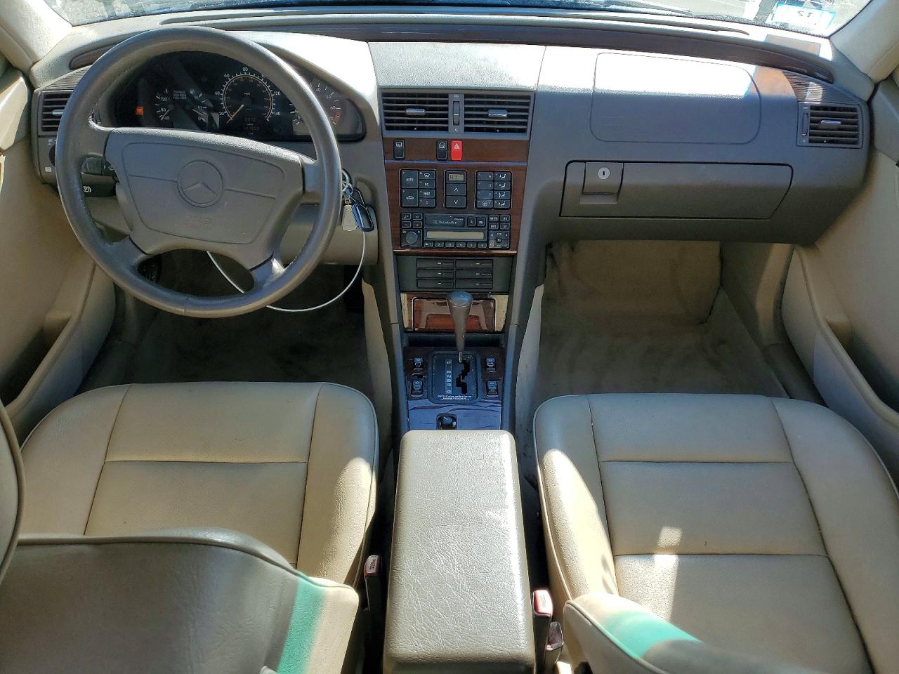 1994 Mercedes-benz C 220 Black vin: WDBHA22E3RF067415