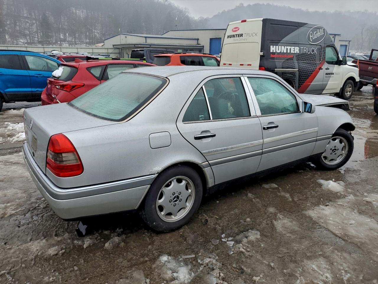 1994 Mercedes-benz C 220 Silver vin: WDBHA22E3RF083923