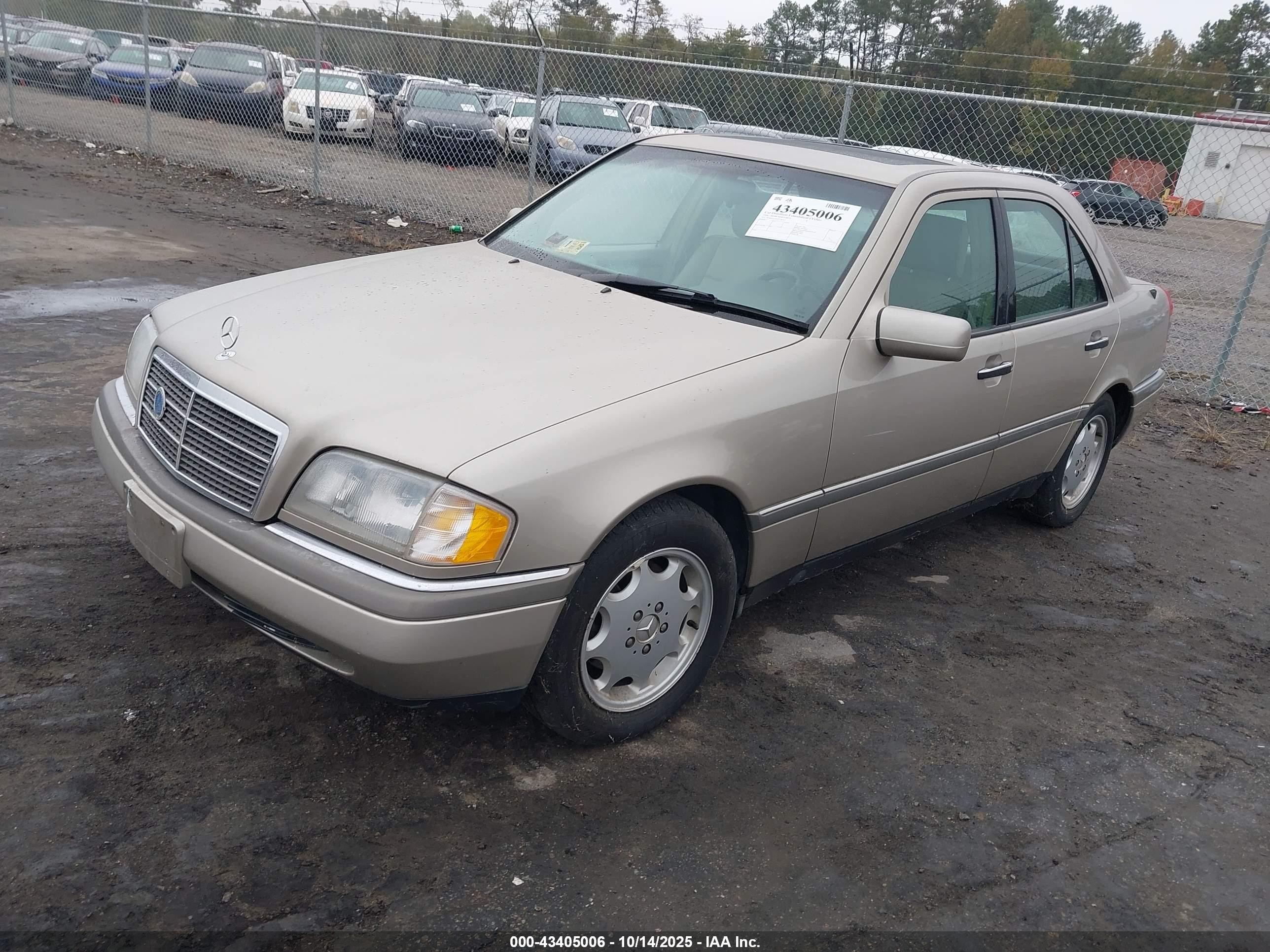 1996 Mercedes-benz C 220 Gold vin: WDBHA22E3TF382223