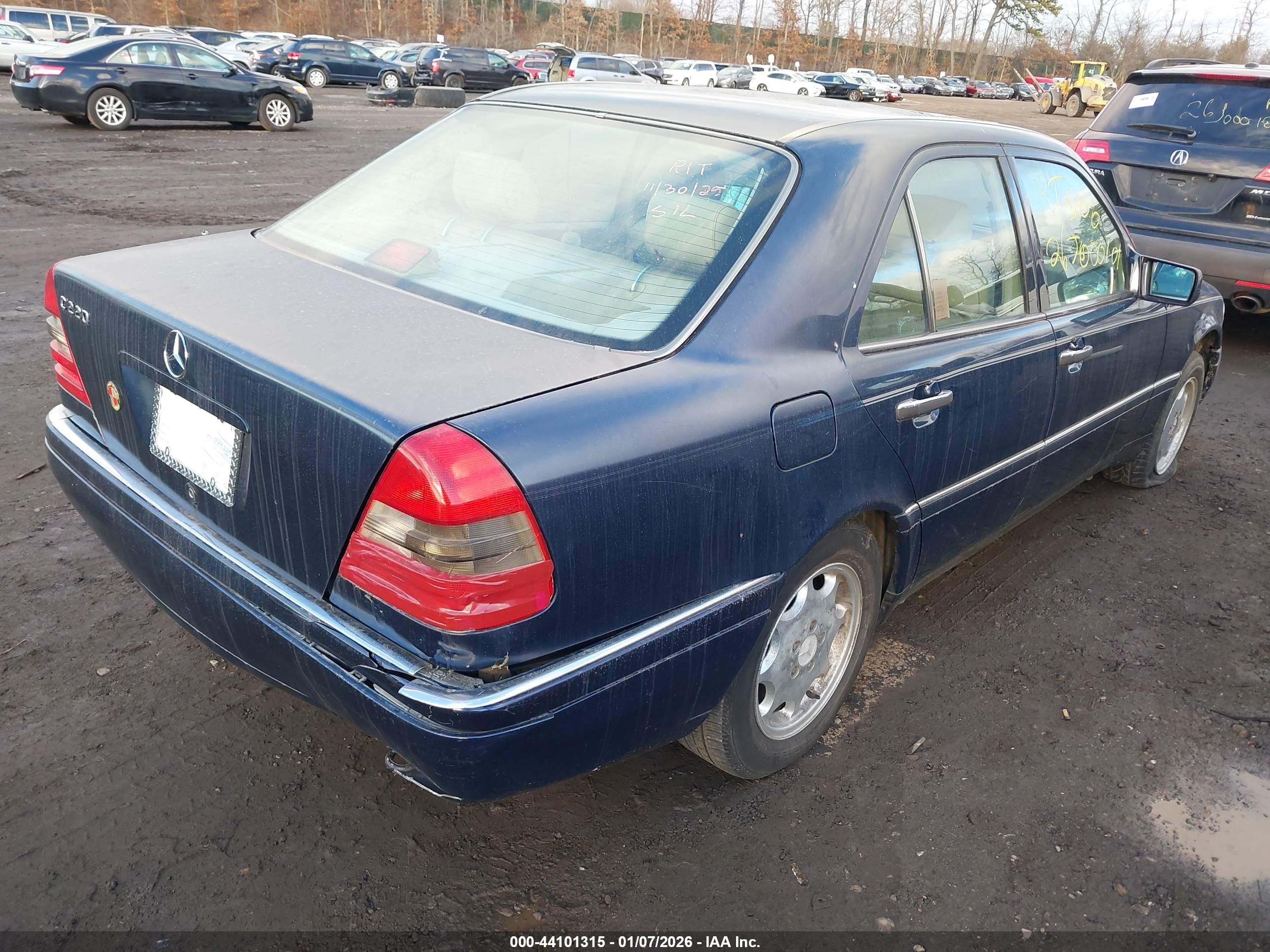 1996 Mercedes-benz C 220 Blue vin: WDBHA22E4TF413947