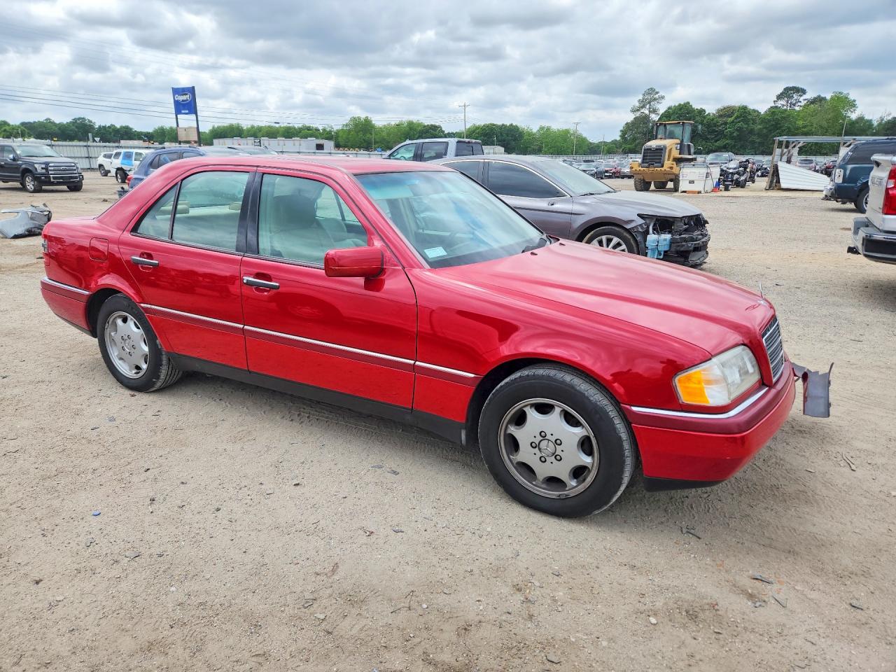 1995 Mercedes-benz C 220 Red vin: WDBHA22E5SF225016