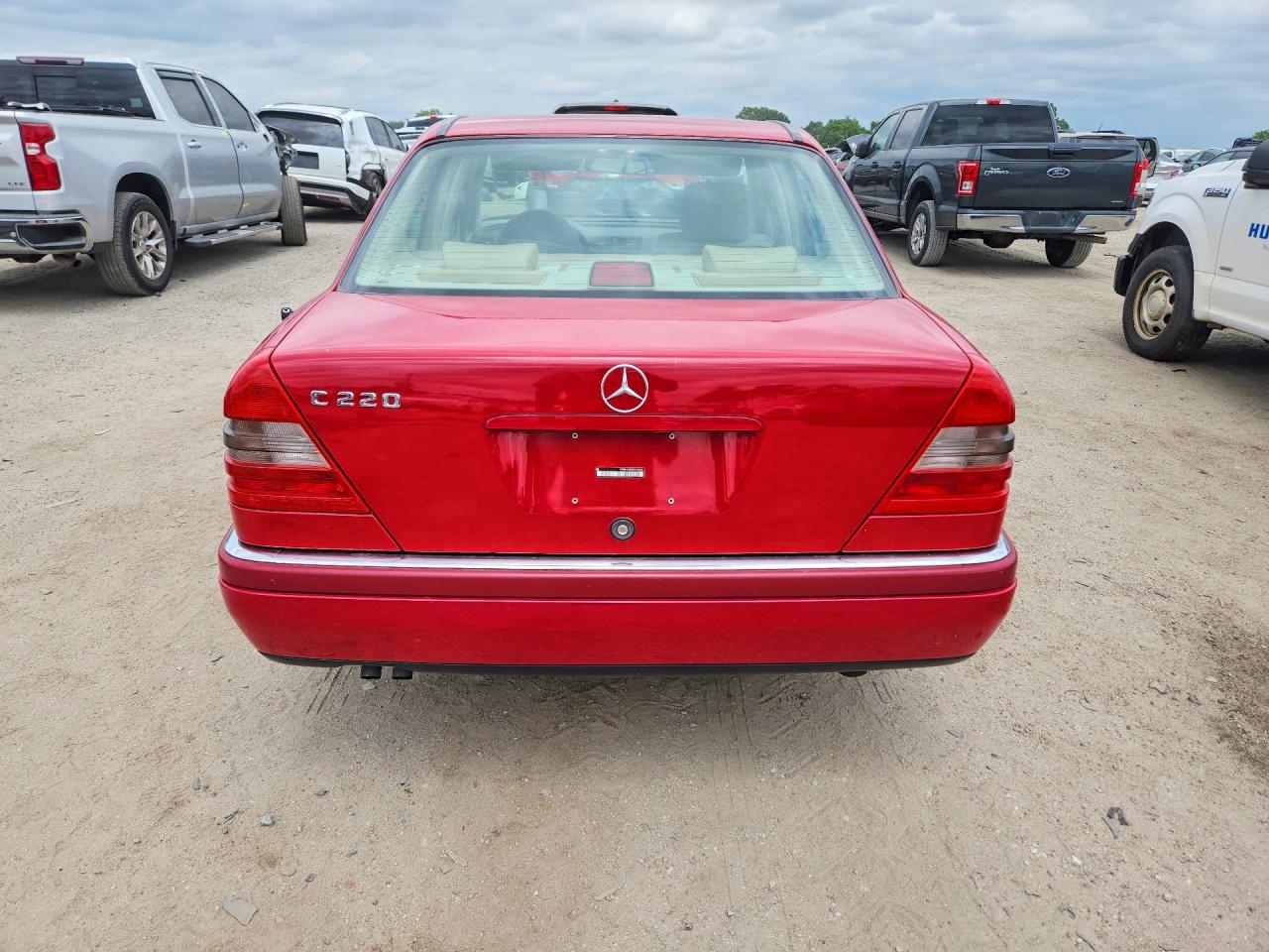 1995 Mercedes-benz C 220 Red vin: WDBHA22E5SF225016