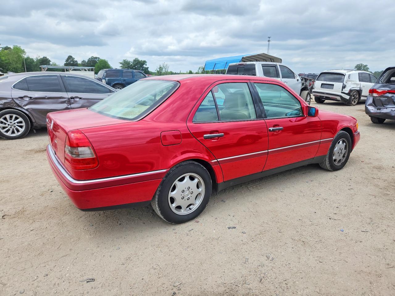 1995 Mercedes-benz C 220 Red vin: WDBHA22E5SF225016