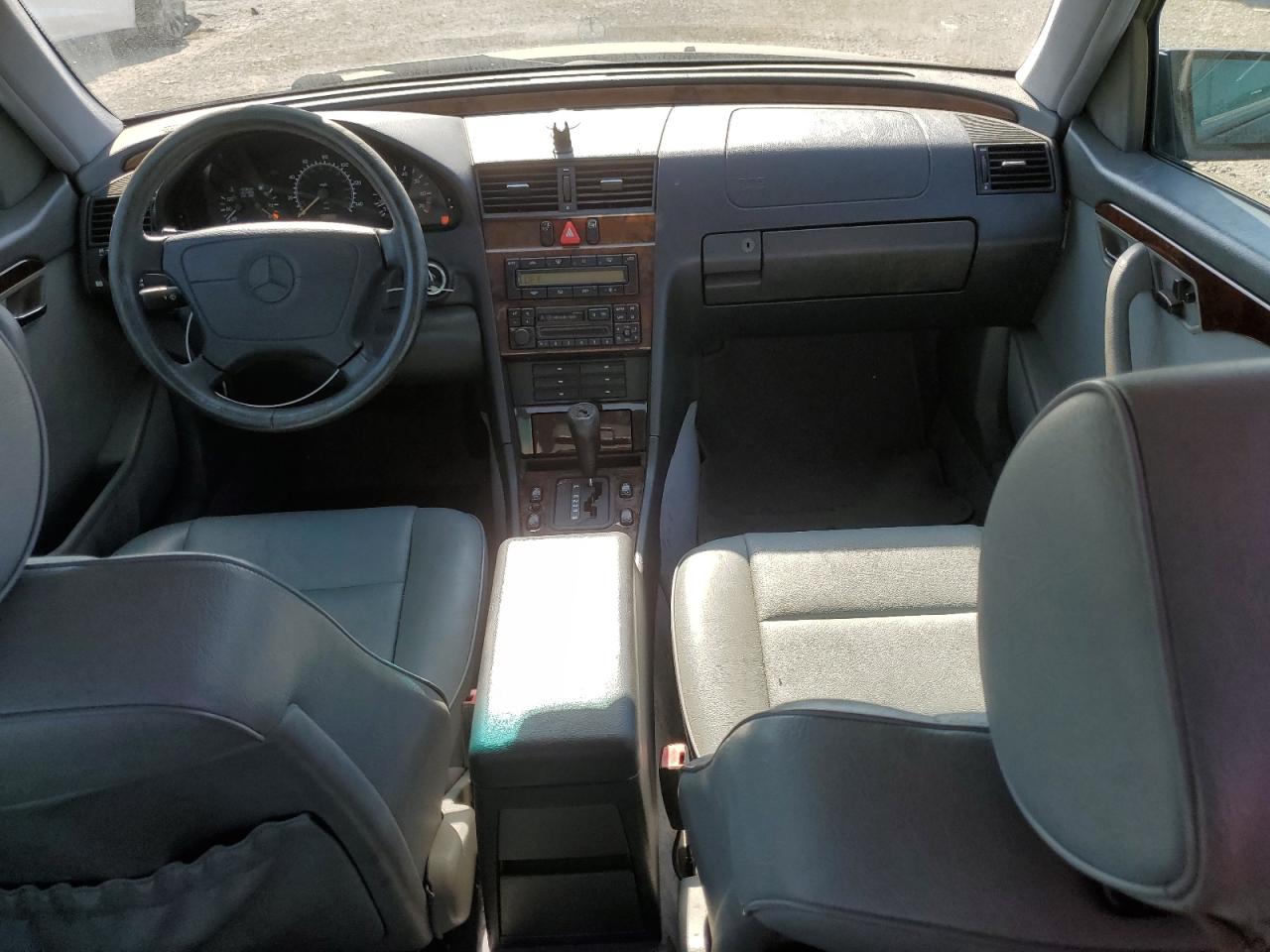 1996 Mercedes-benz C 220 Black vin: WDBHA22E5TF430823
