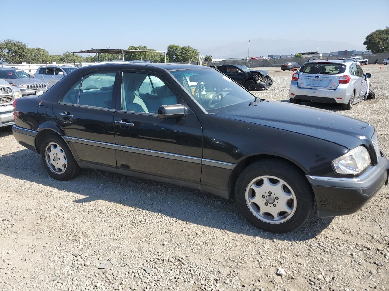 1996 Mercedes-benz C 220 Black vin: WDBHA22E5TF430823
