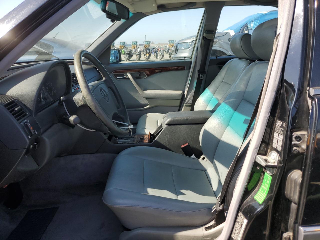 1996 Mercedes-benz C 220 Black vin: WDBHA22E5TF430823