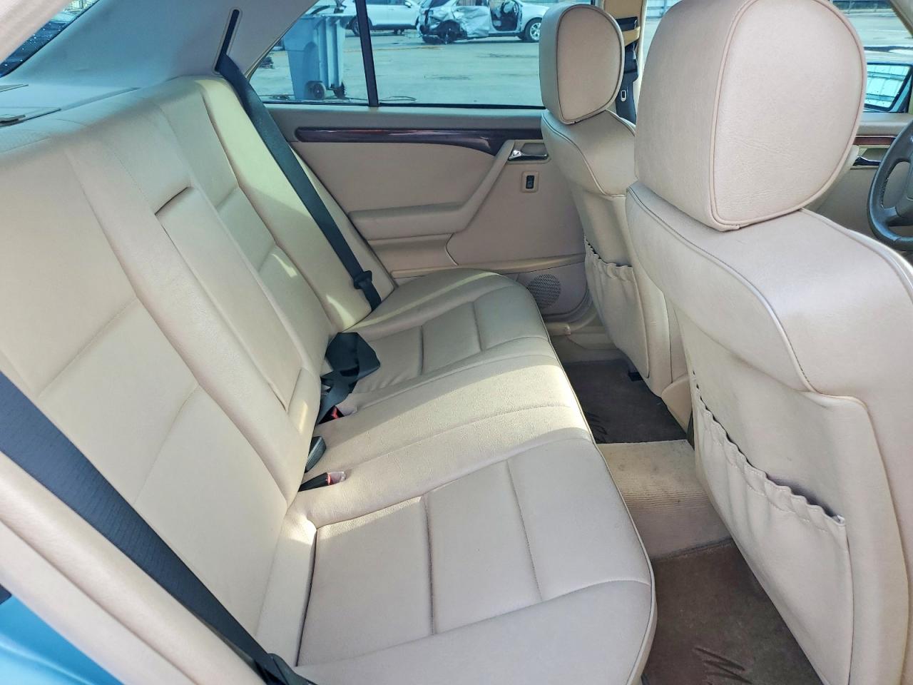 1994 Mercedes-benz C 220 Turquoise vin: WDBHA22E6RF071975